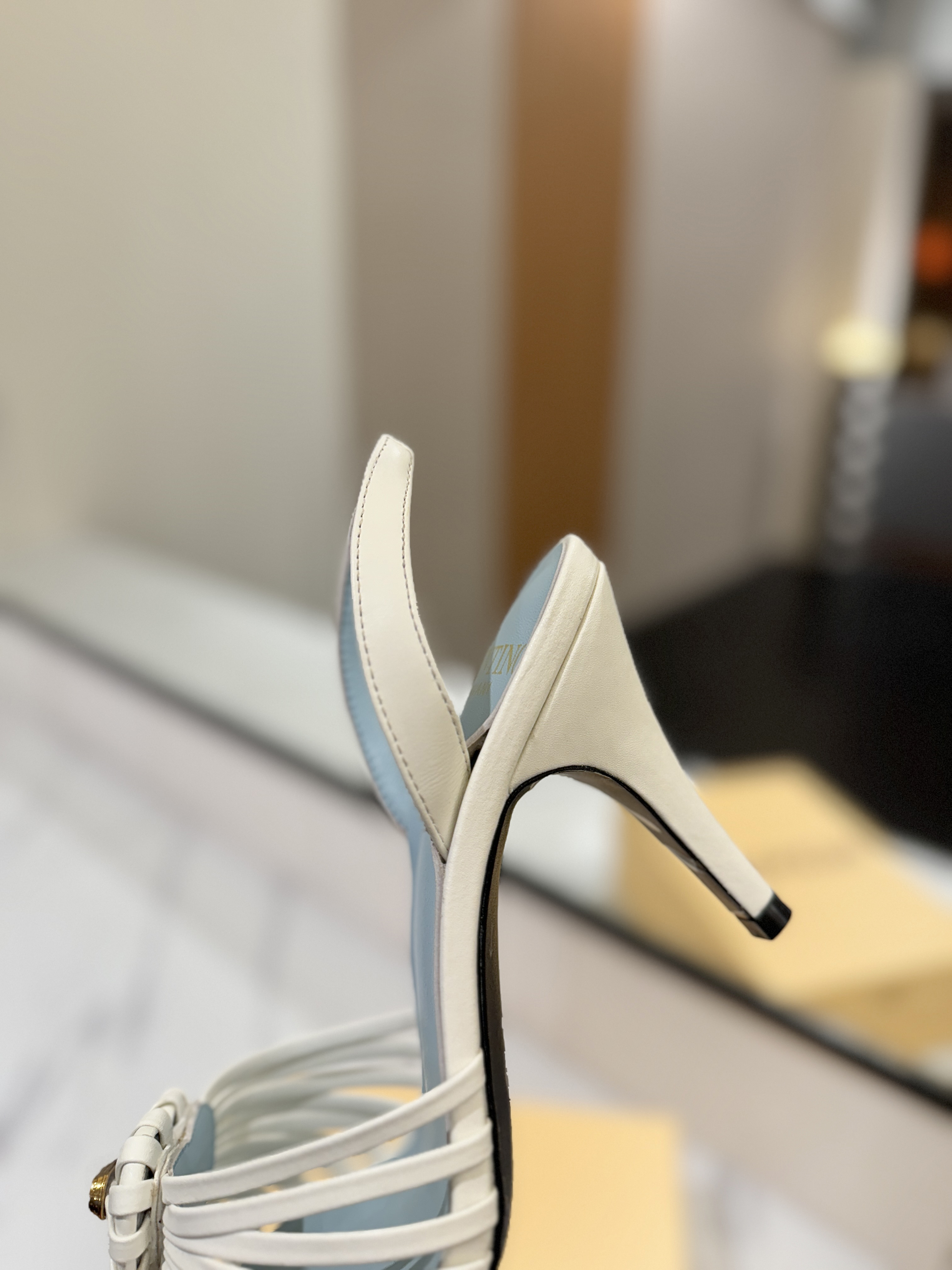 발렌티노 신발 134651 Valentino Shoes 썸네일 이미지