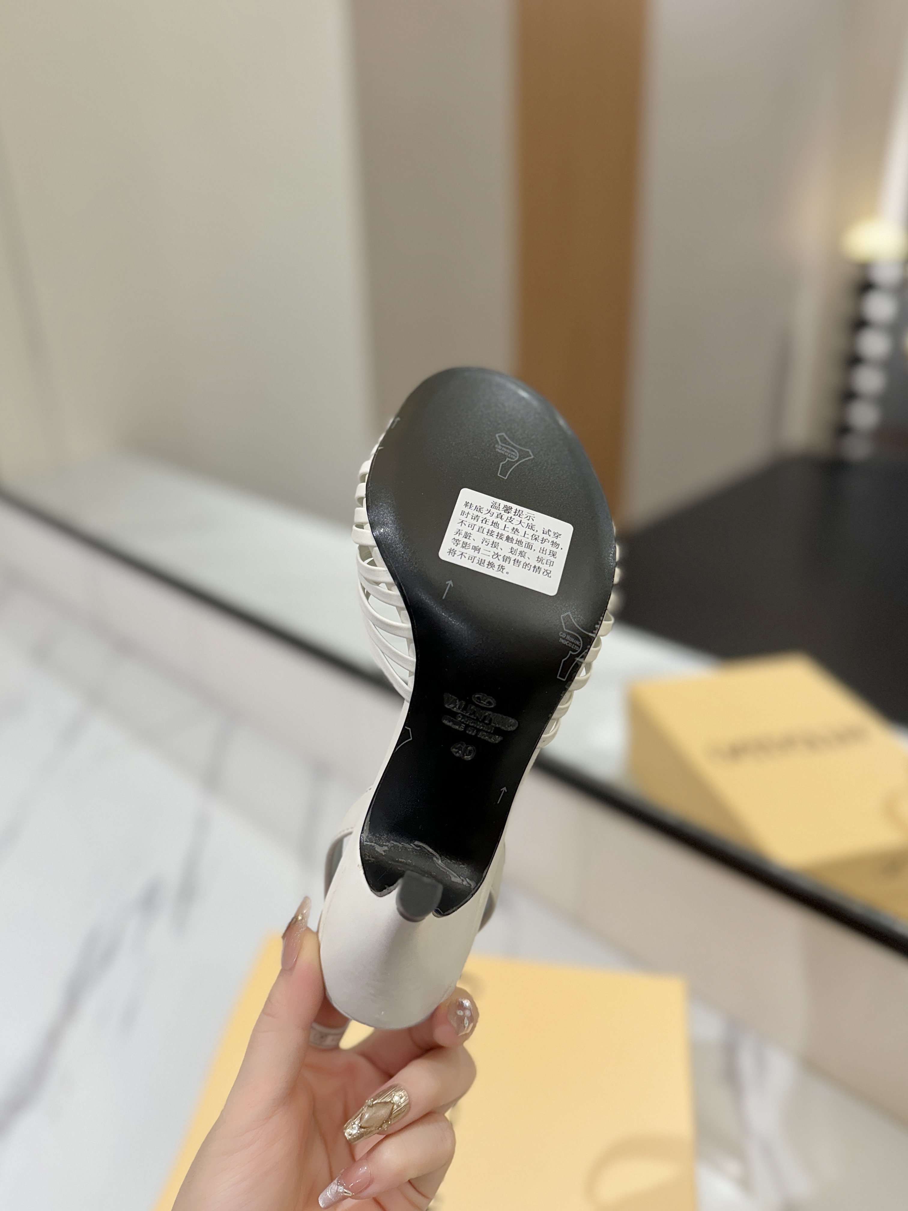 발렌티노 신발 134651 Valentino Shoes 썸네일 이미지