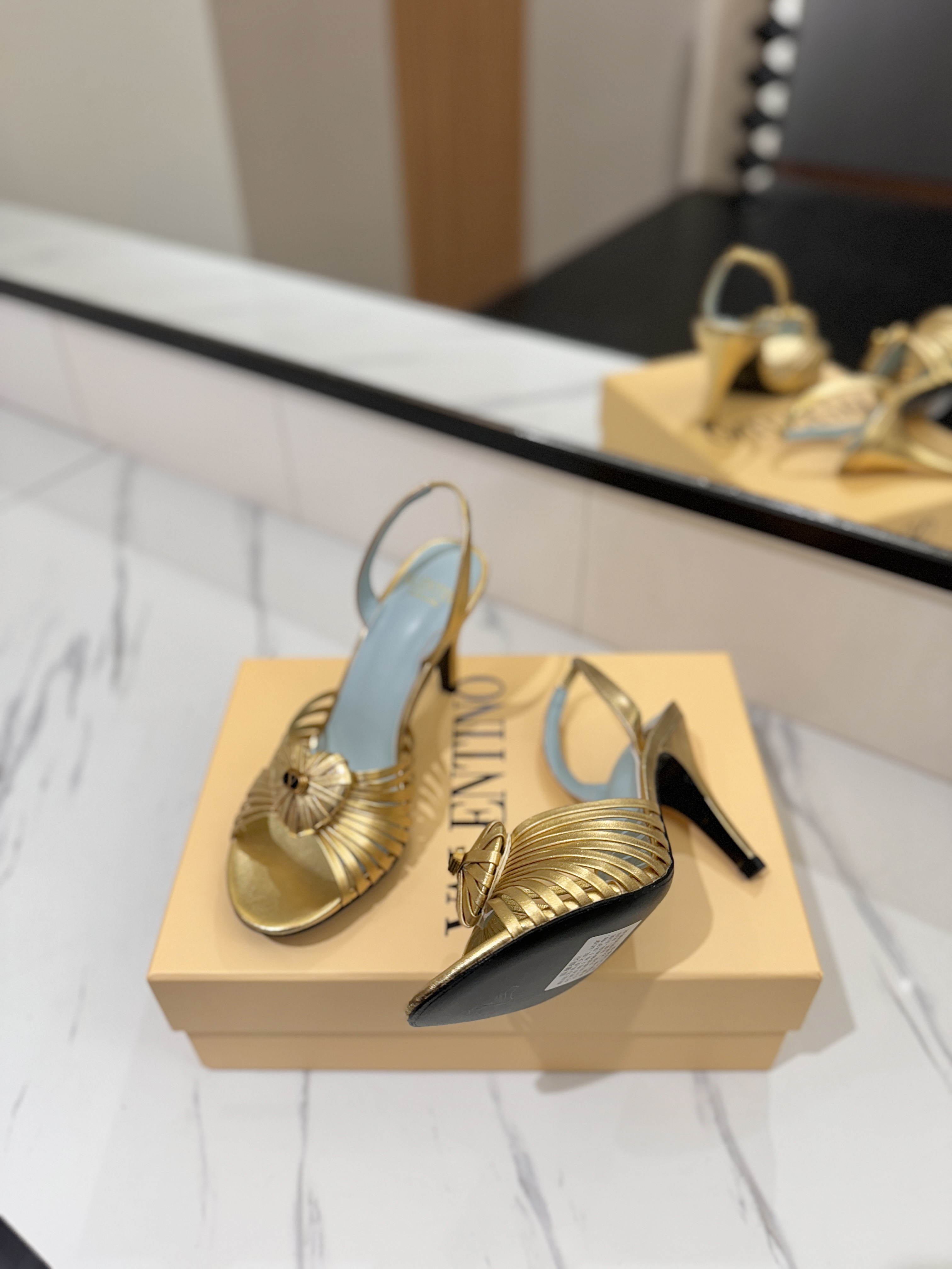 발렌티노 신발 134650 Valentino Shoes 썸네일 이미지