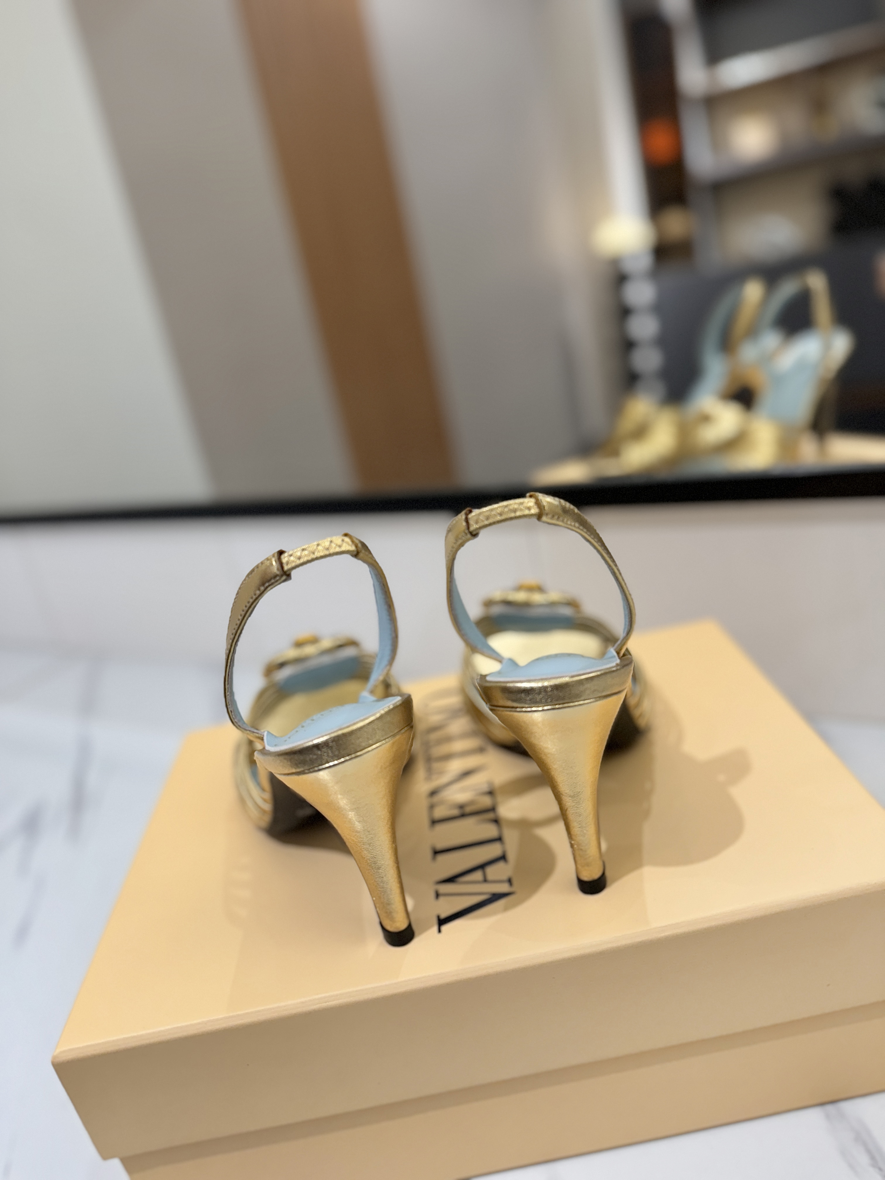 발렌티노 신발 134650 Valentino Shoes 썸네일 이미지
