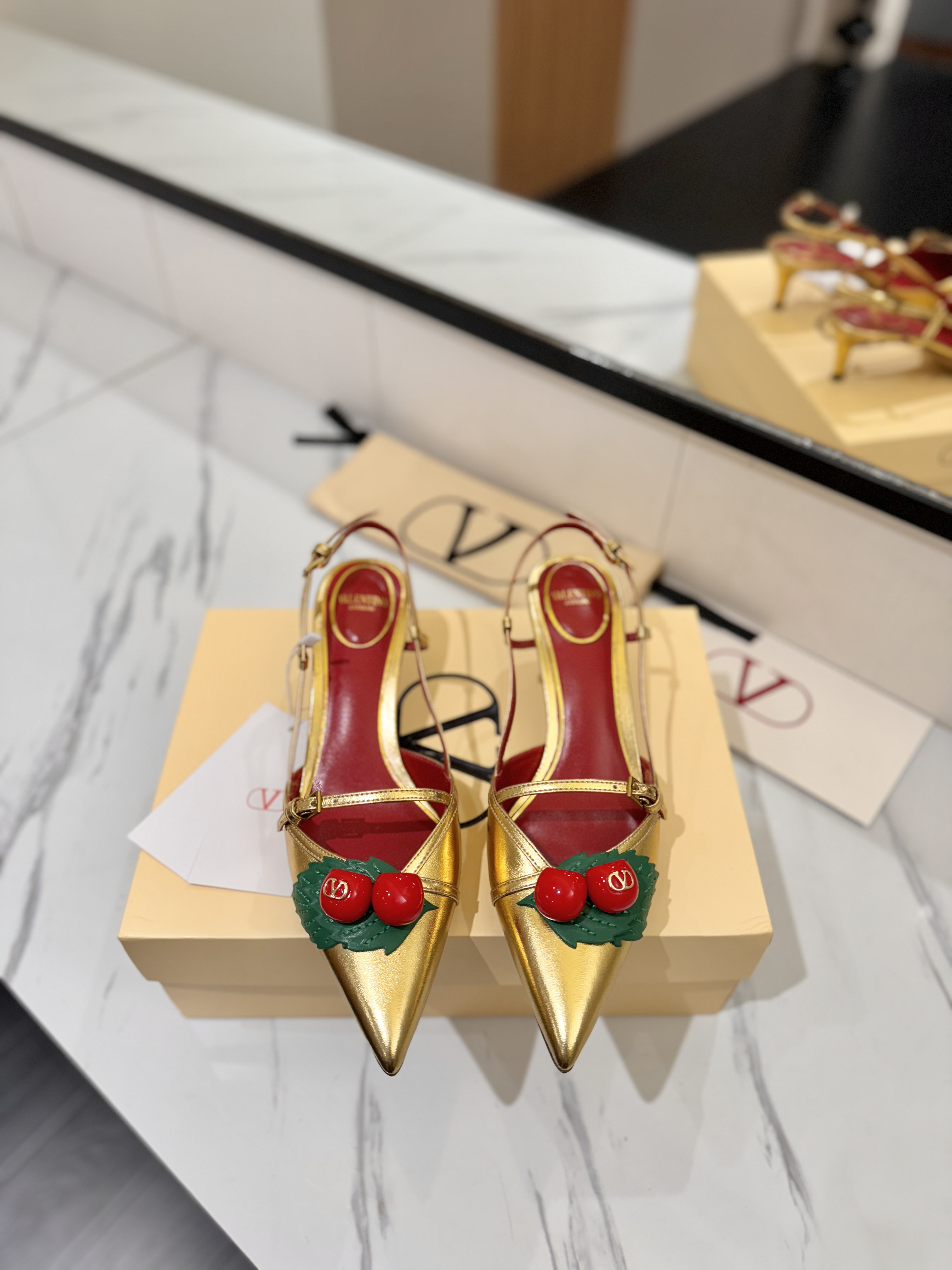 발렌티노 신발 134661 Valentino Shoes 썸네일 이미지