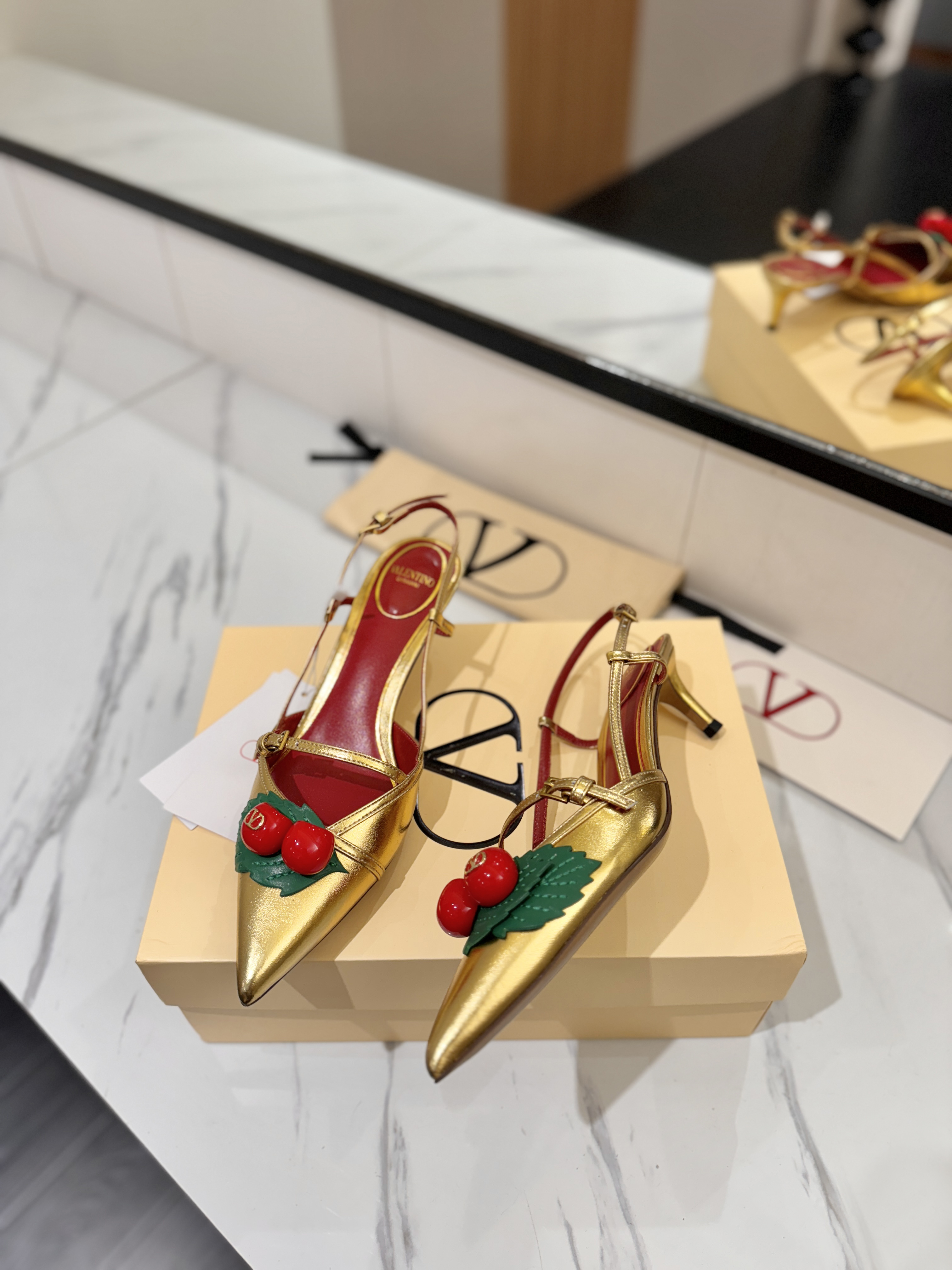 발렌티노 신발 134661 Valentino Shoes 썸네일 이미지