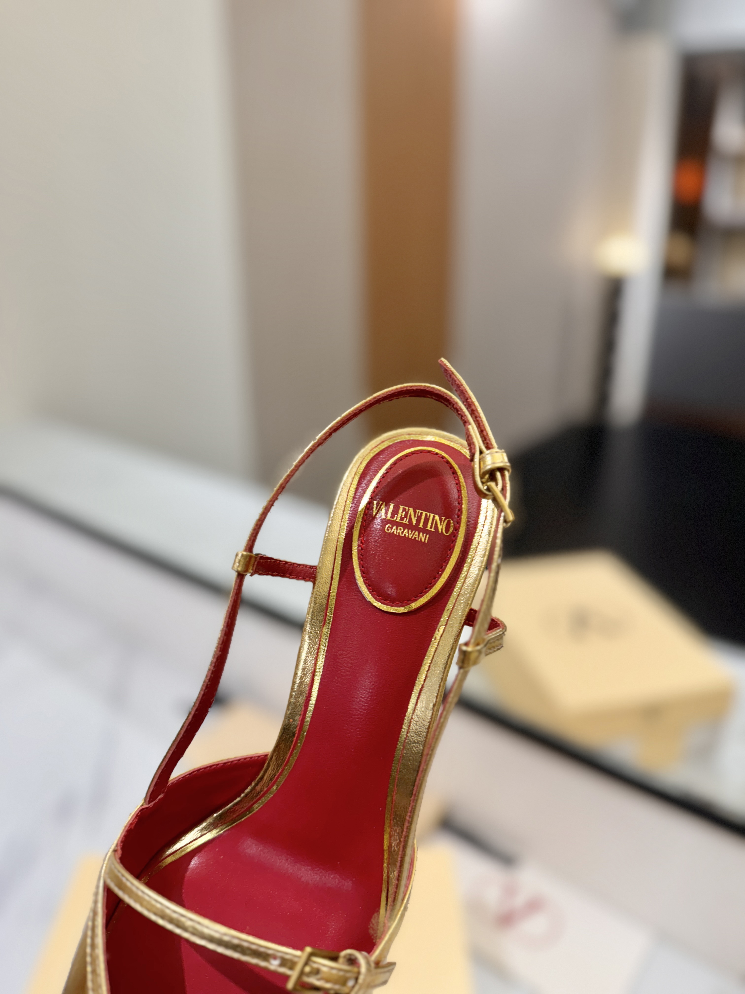 발렌티노 신발 134661 Valentino Shoes 썸네일 이미지