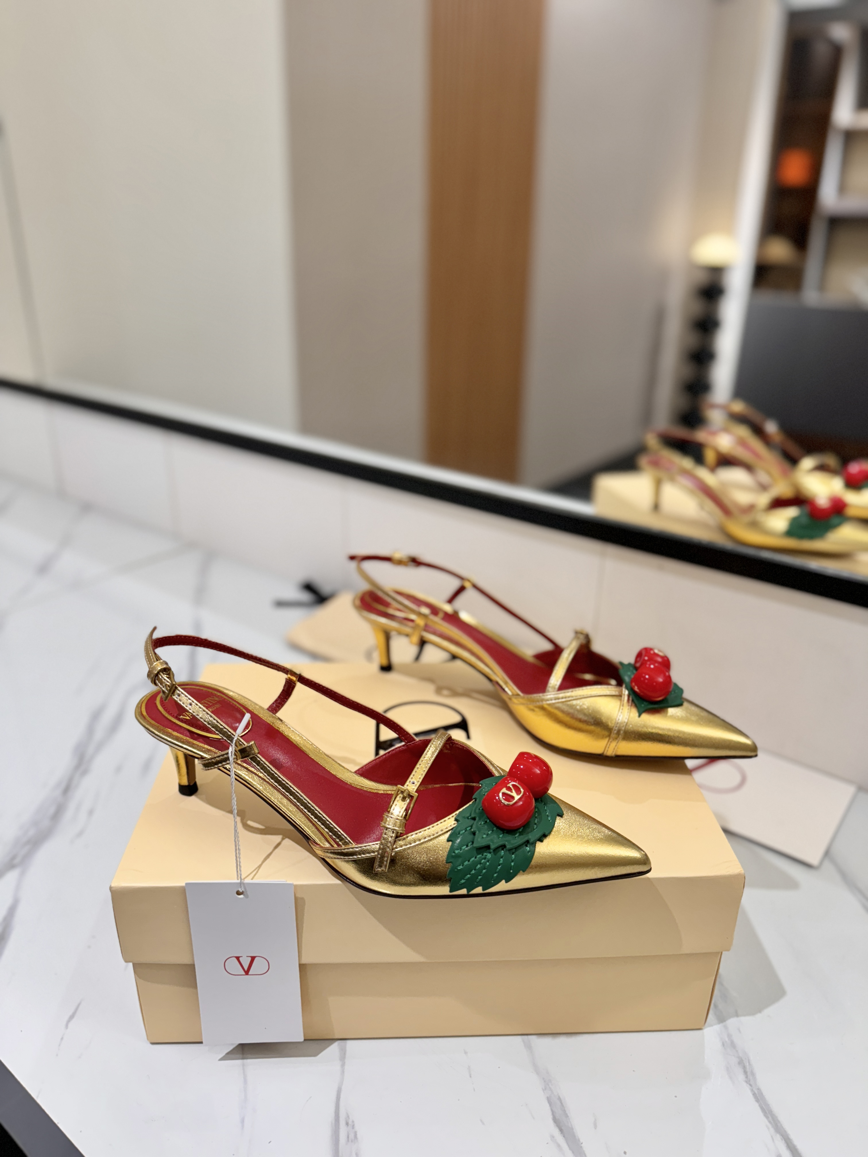 발렌티노 신발 134661 Valentino Shoes 썸네일 이미지