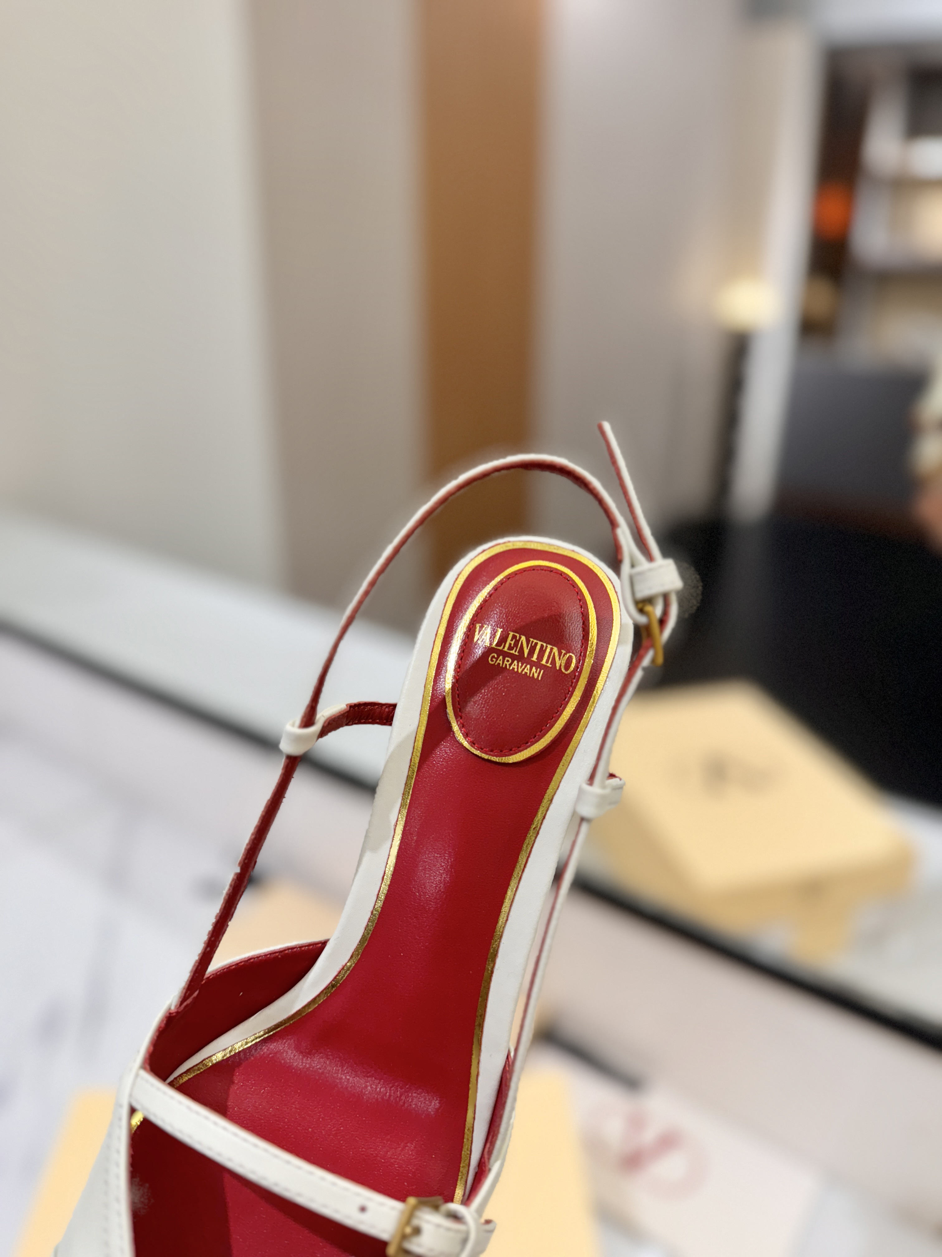발렌티노 신발 134660 Valentino Shoes 썸네일 이미지