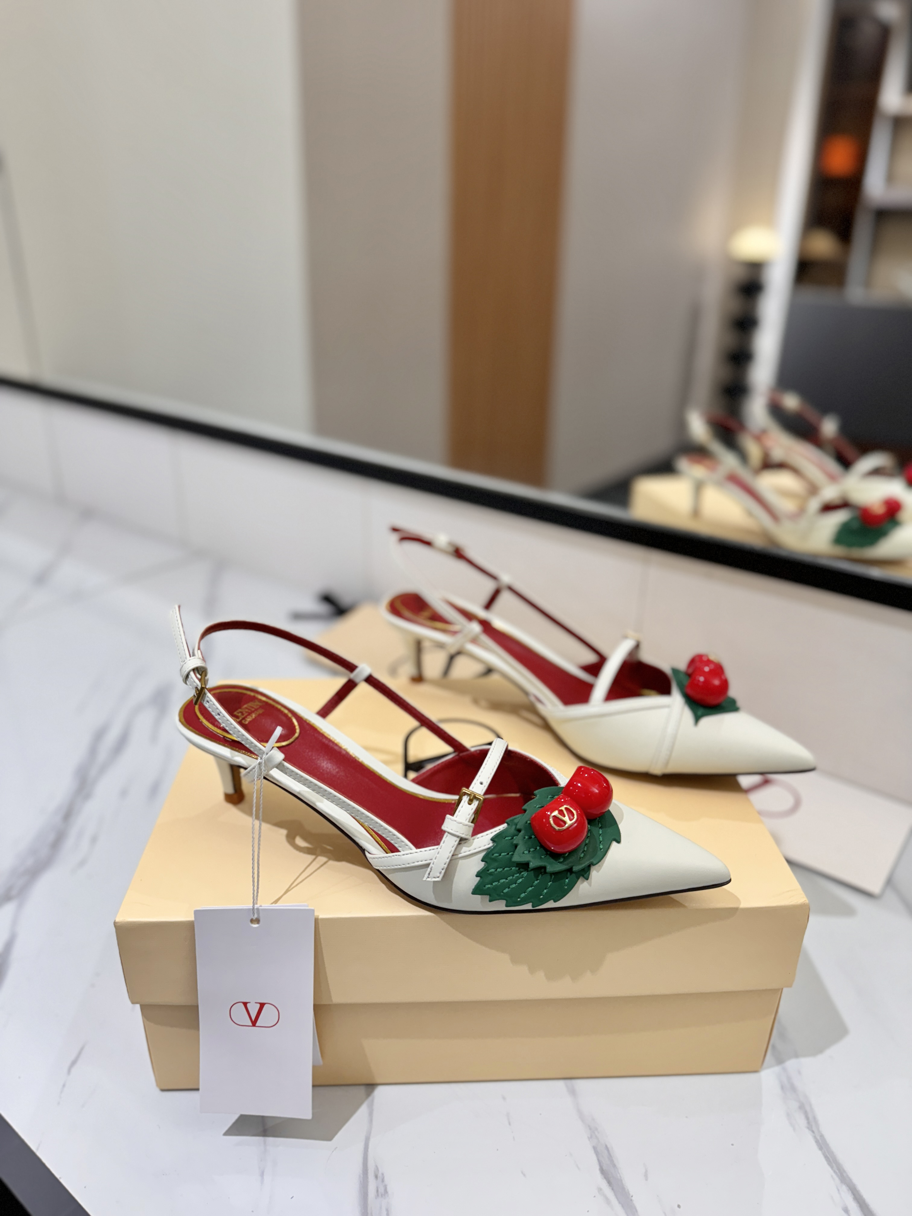 발렌티노 신발 134660 Valentino Shoes 썸네일 이미지