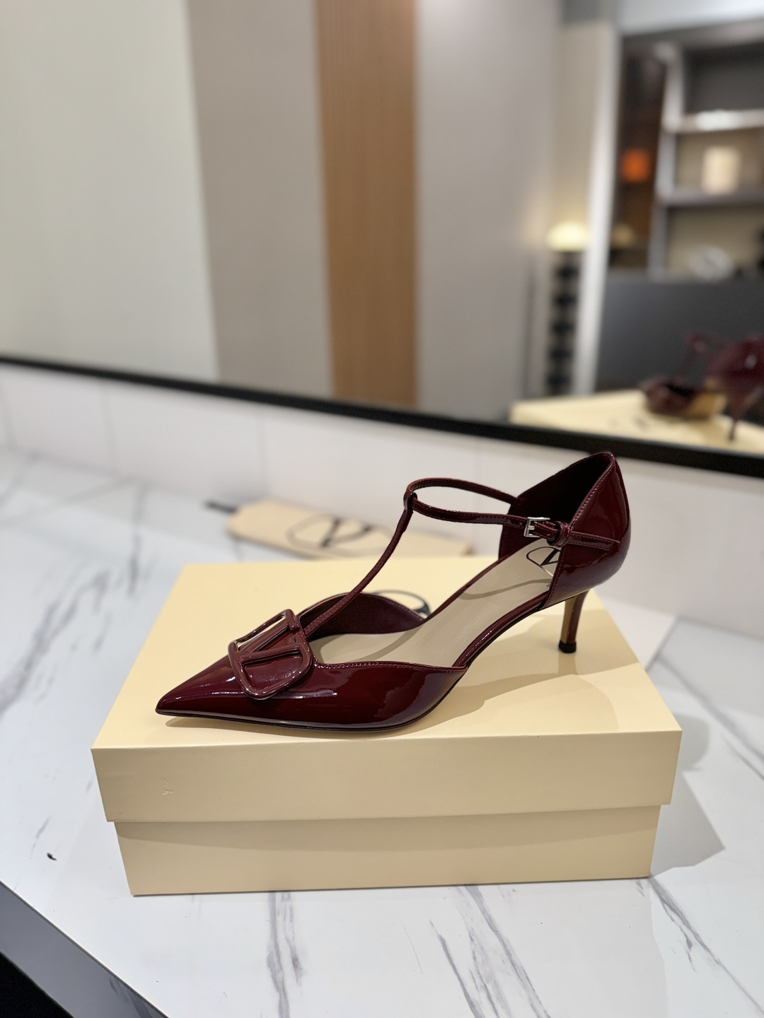 발렌티노 신발 134671 Valentino Shoes 썸네일 이미지