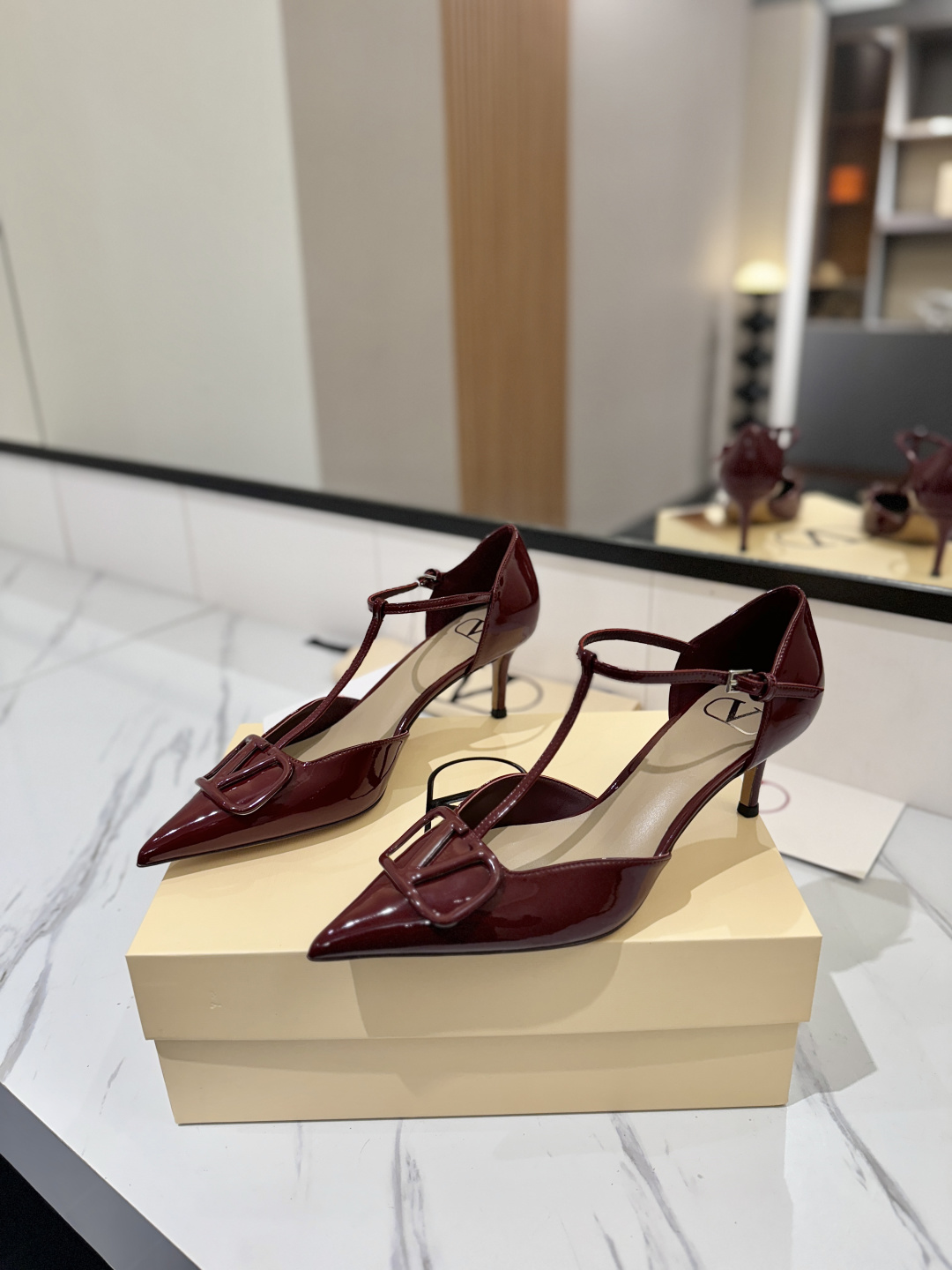 발렌티노 신발 134671 Valentino Shoes 썸네일 이미지