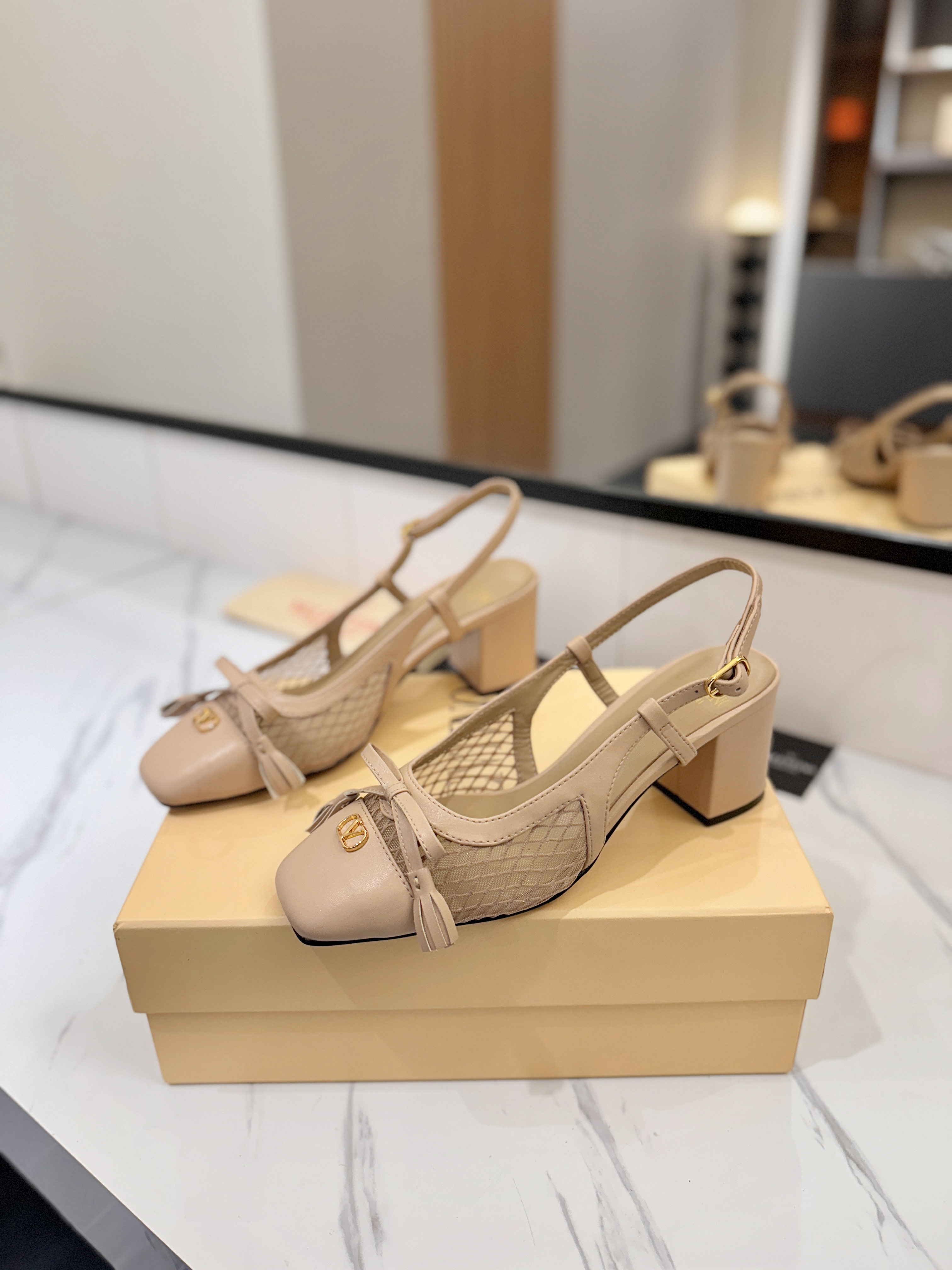발렌티노 신발 134669 Valentino Shoes 썸네일 이미지