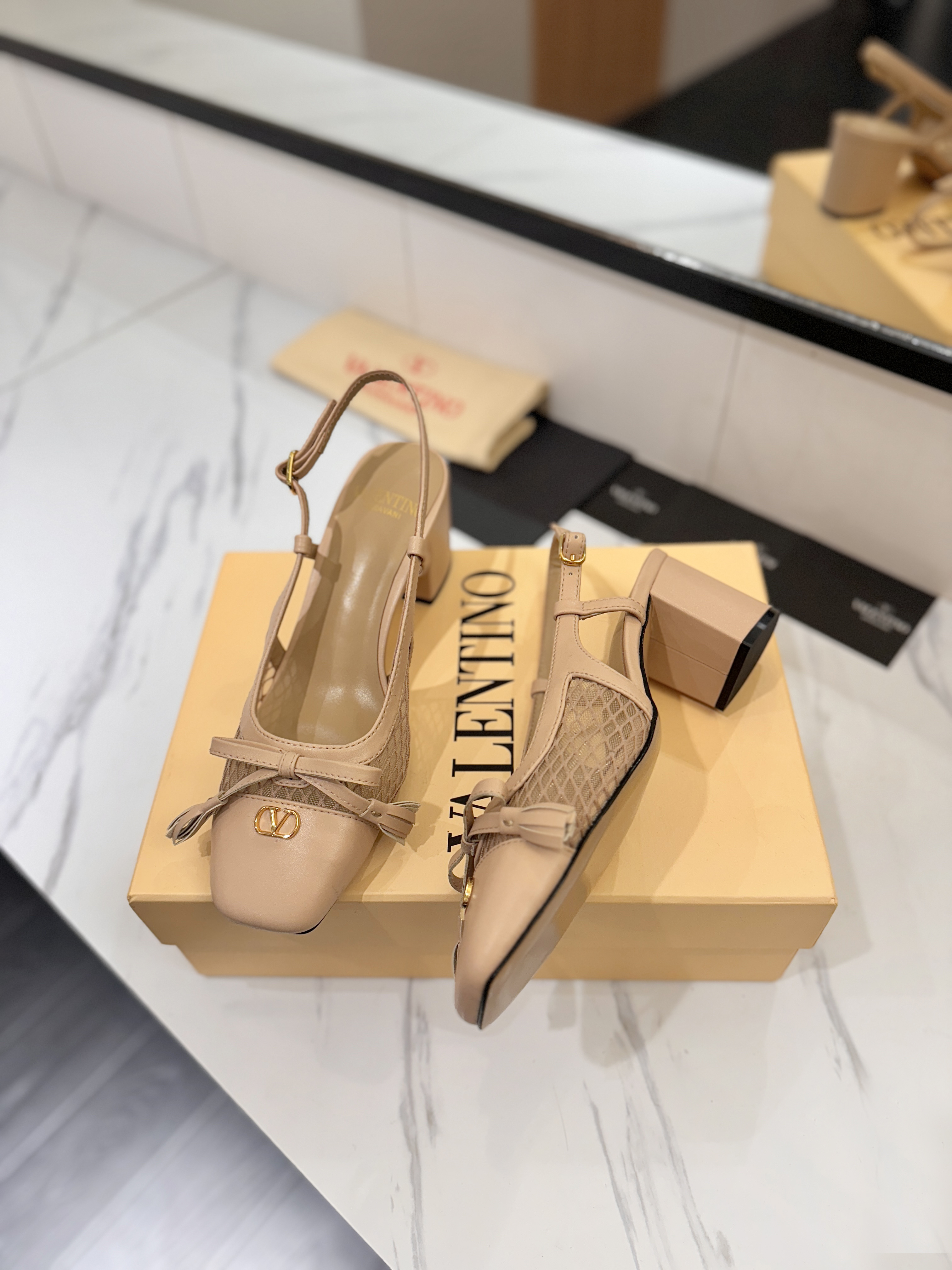 발렌티노 신발 134669 Valentino Shoes 썸네일 이미지