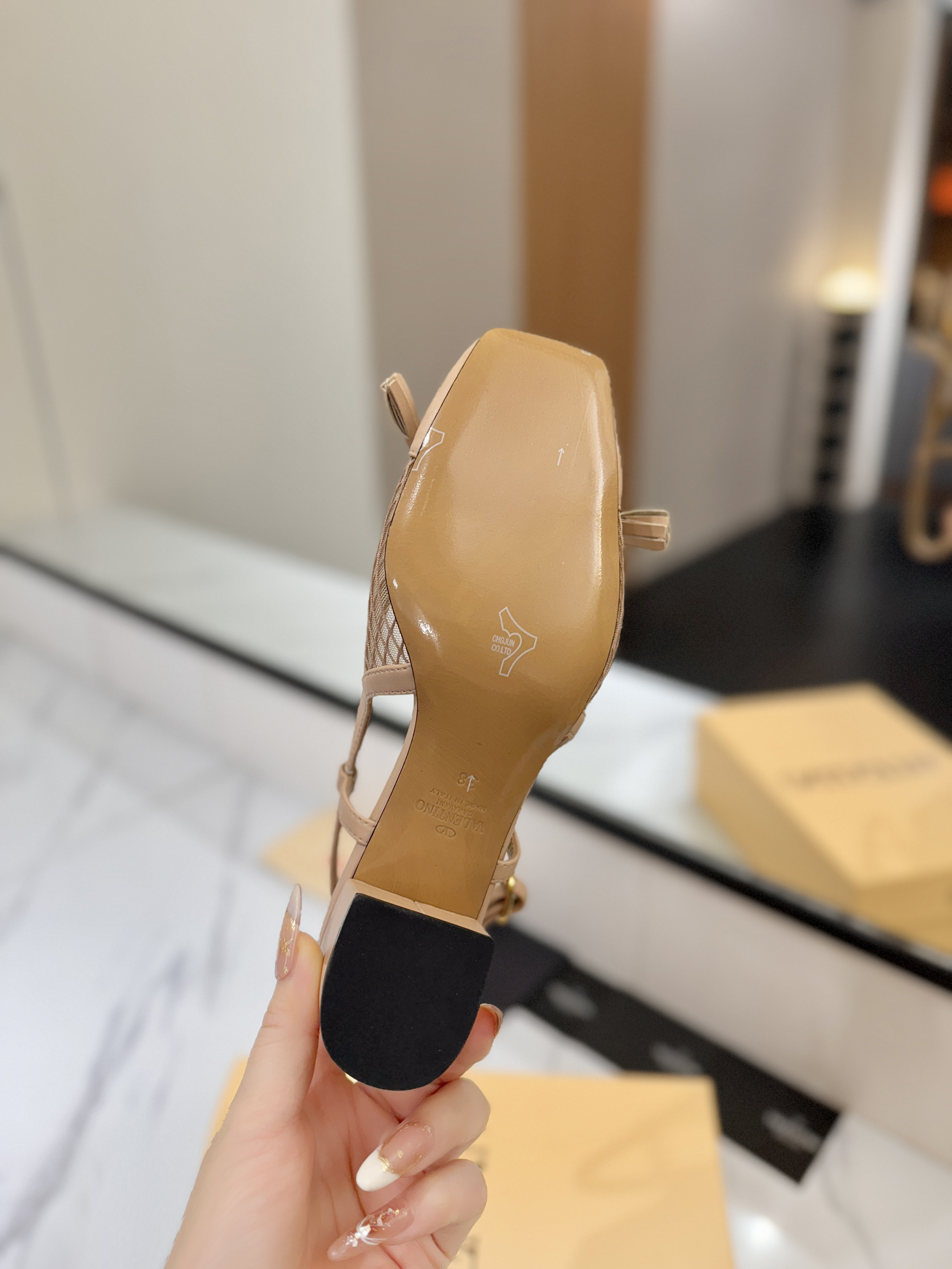 발렌티노 신발 134669 Valentino Shoes 썸네일 이미지