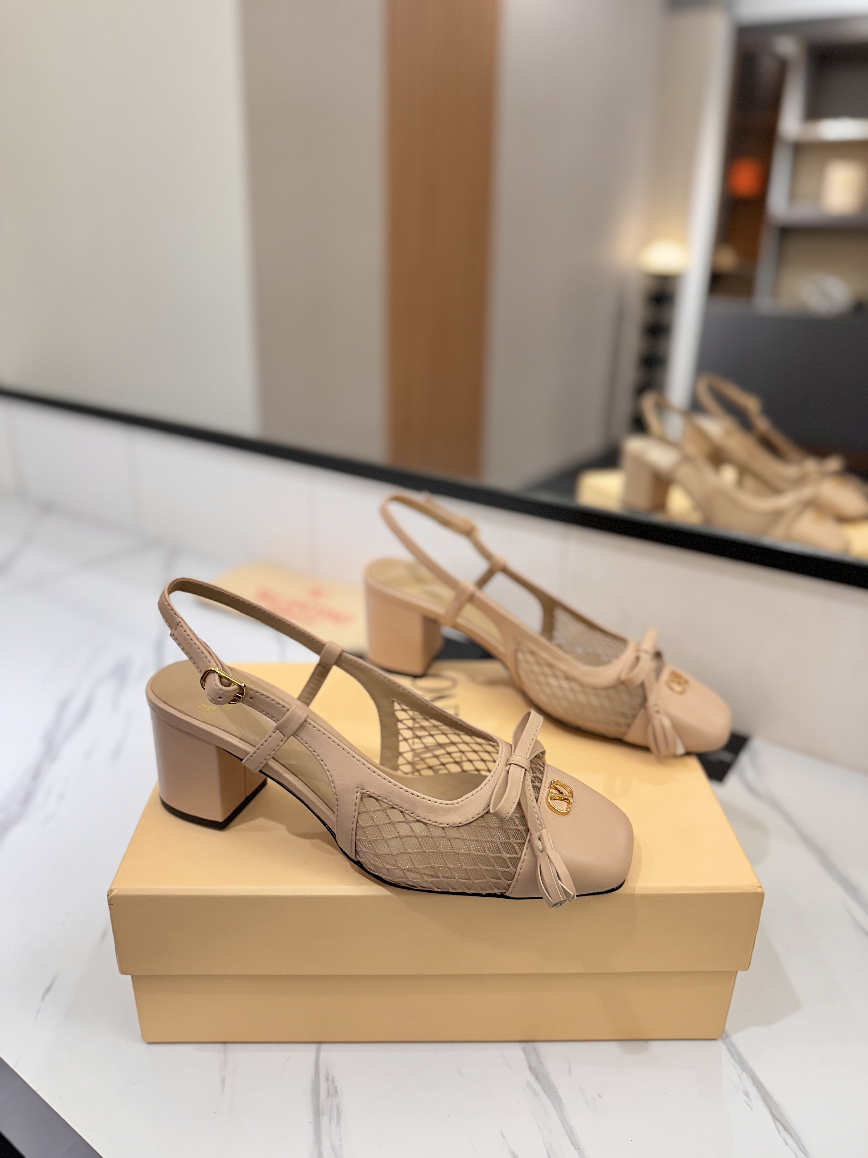 발렌티노 신발 134669 Valentino Shoes 썸네일 이미지