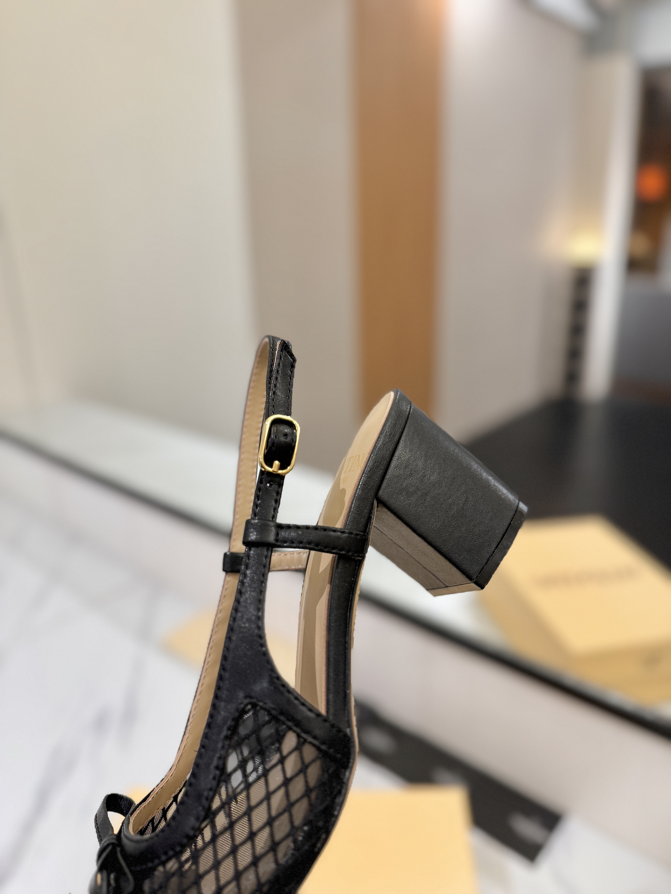 발렌티노 신발 134666 Valentino Shoes 썸네일 이미지