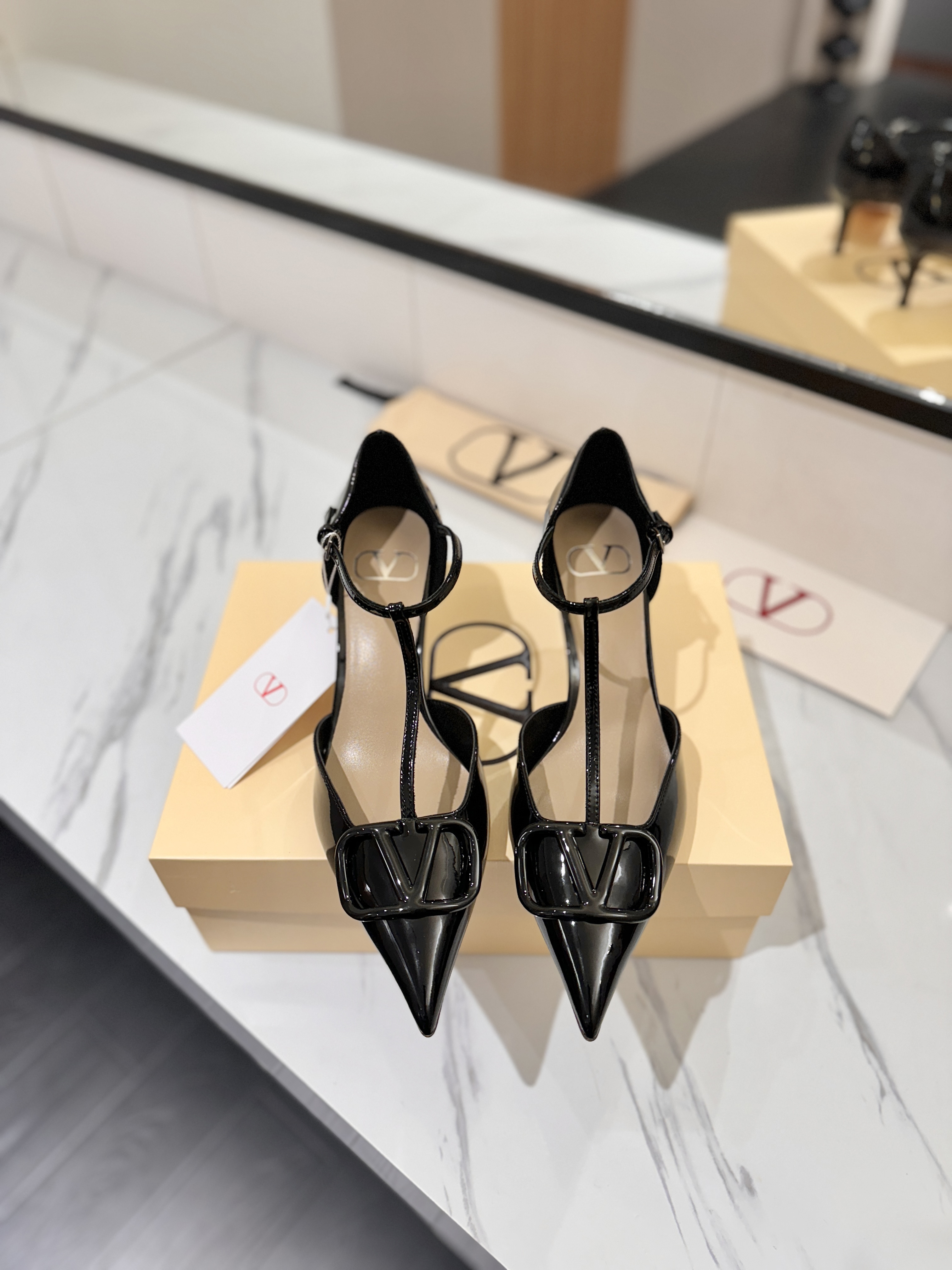 발렌티노 신발 134670 Valentino Shoes 썸네일 이미지