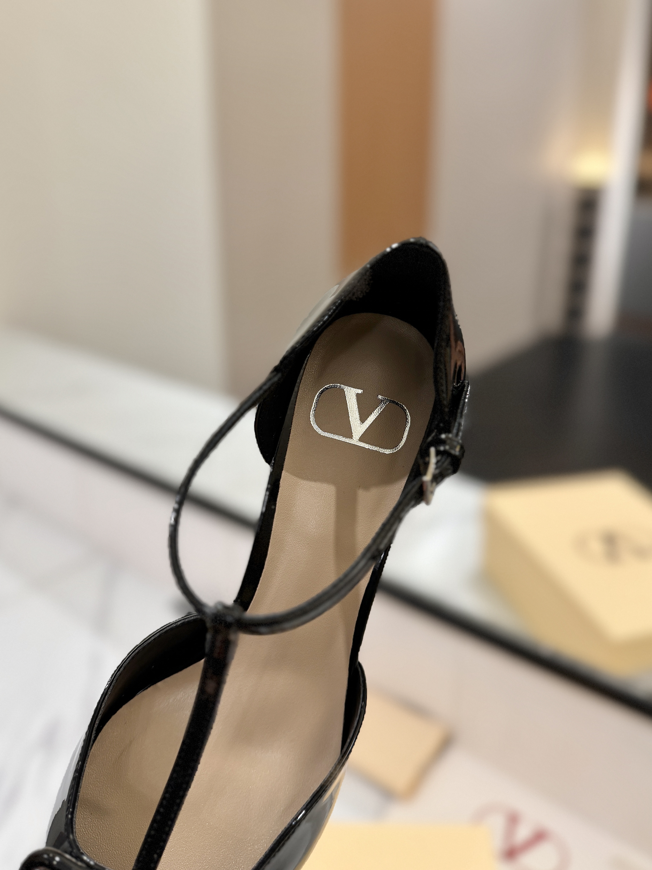 발렌티노 신발 134670 Valentino Shoes 썸네일 이미지