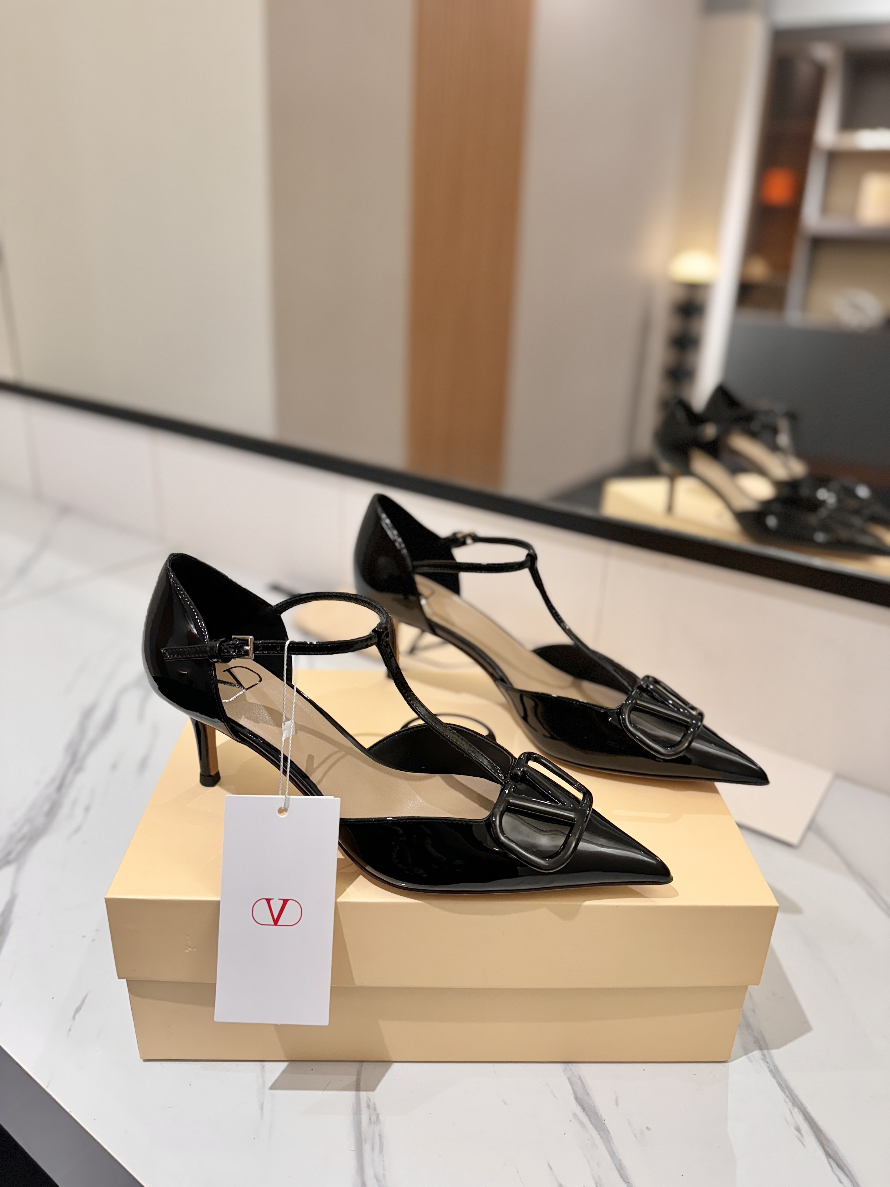 발렌티노 신발 134670 Valentino Shoes 썸네일 이미지