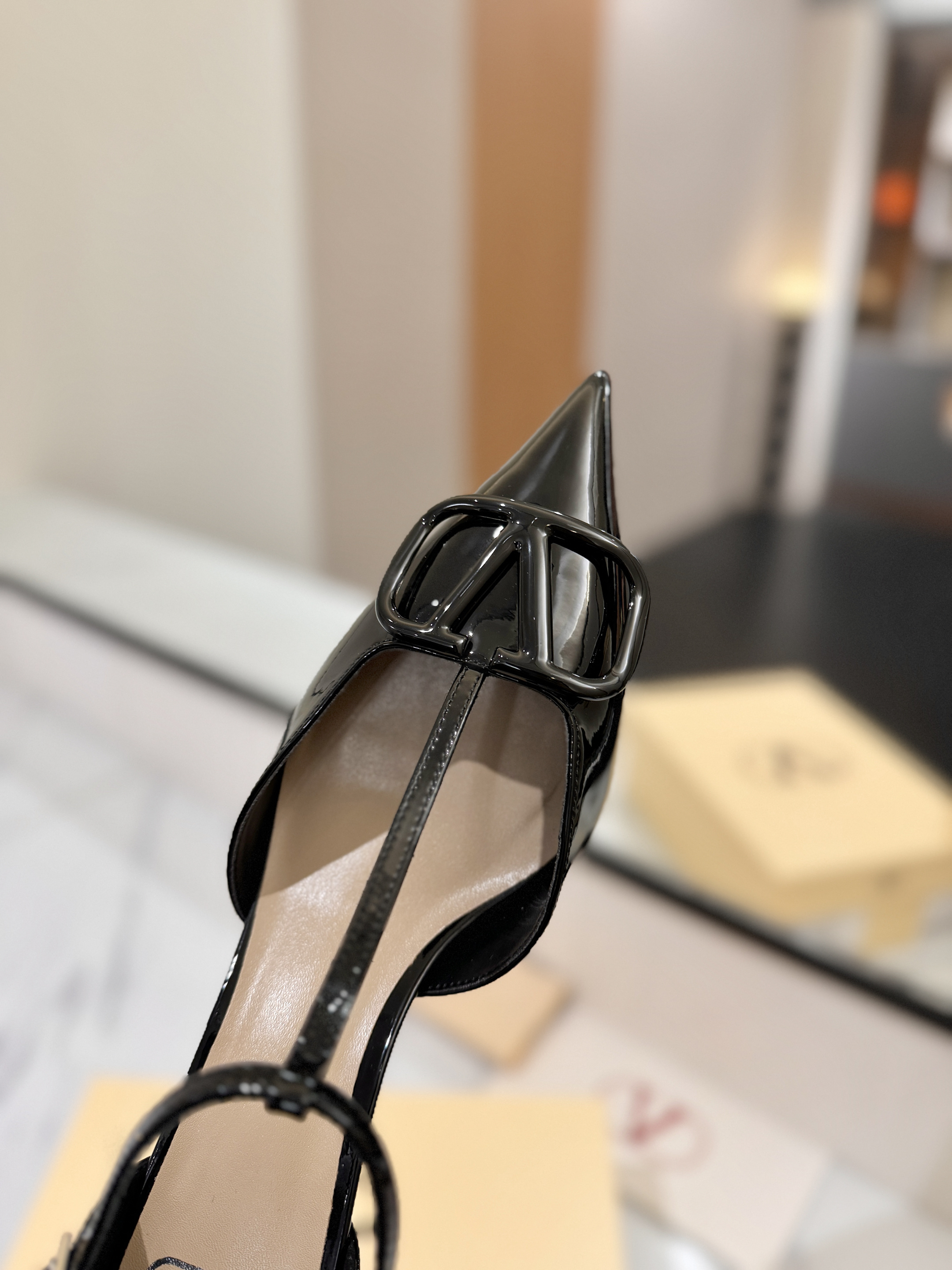 발렌티노 신발 134670 Valentino Shoes 썸네일 이미지