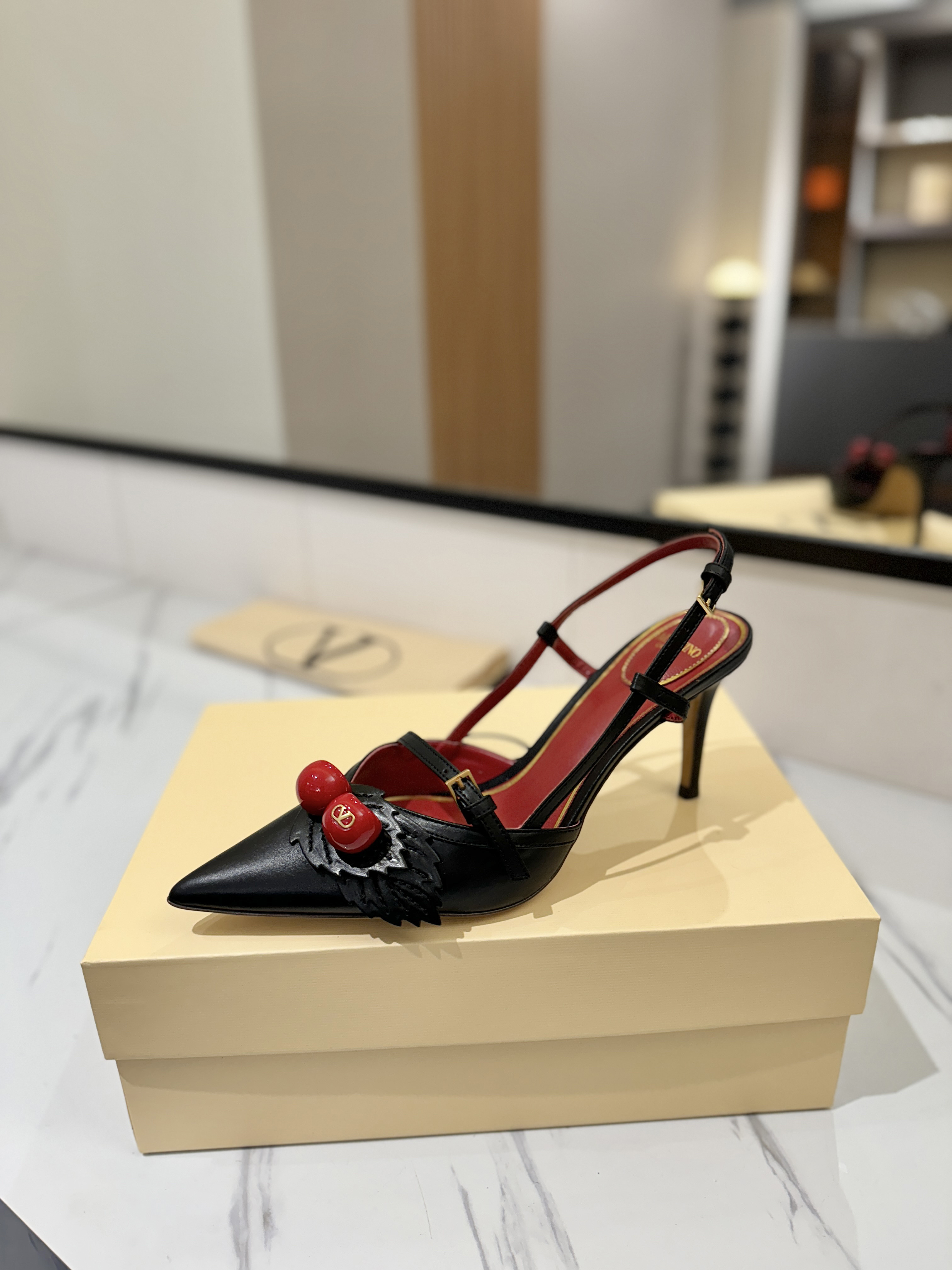 발렌티노 신발 134663 Valentino Shoes 썸네일 이미지