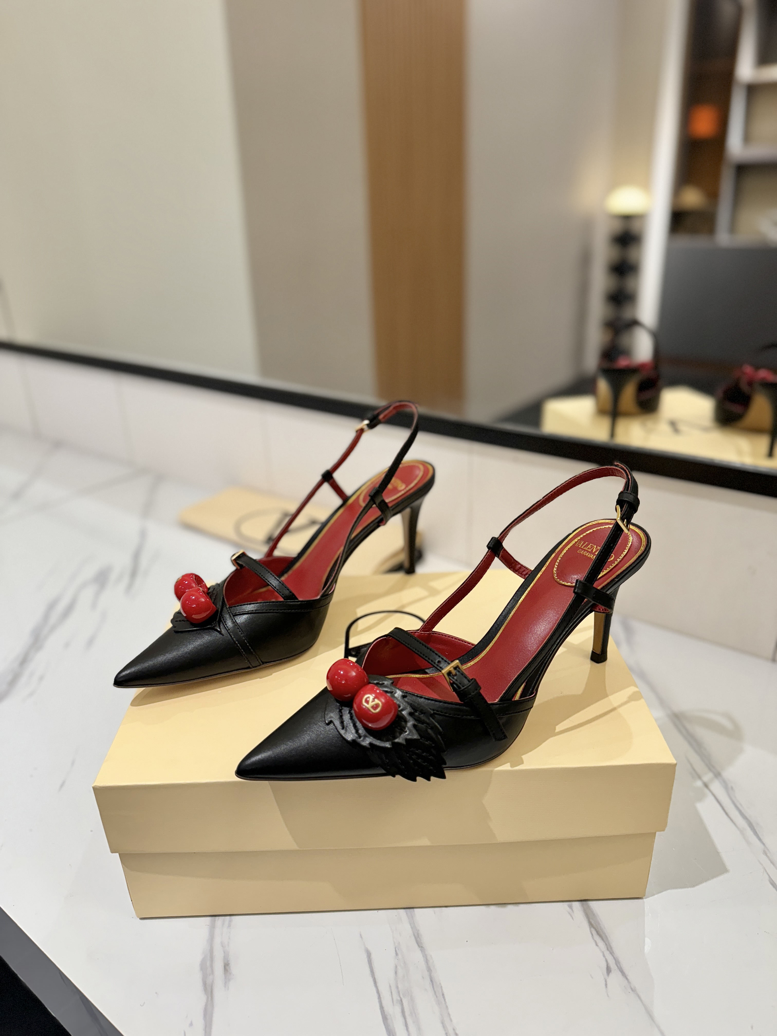 발렌티노 신발 134663 Valentino Shoes 썸네일 이미지