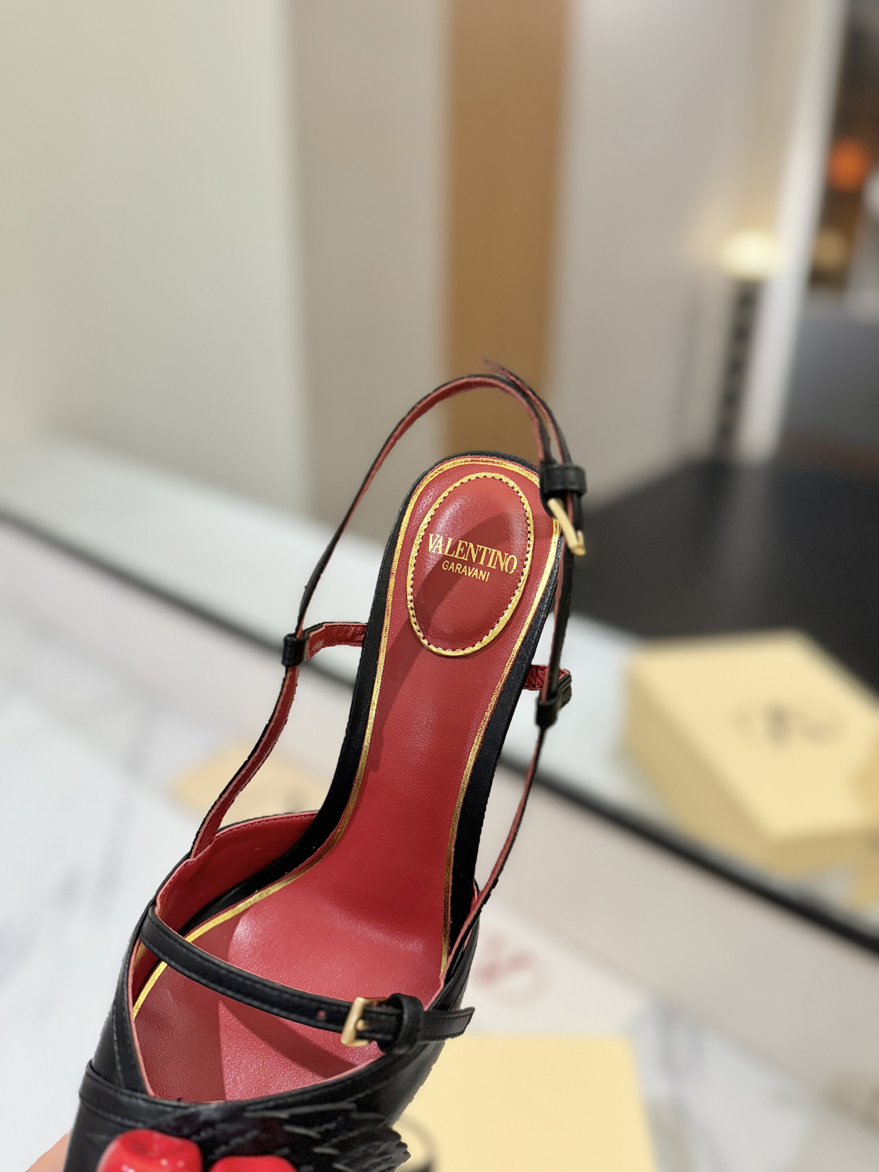 발렌티노 신발 134663 Valentino Shoes 썸네일 이미지