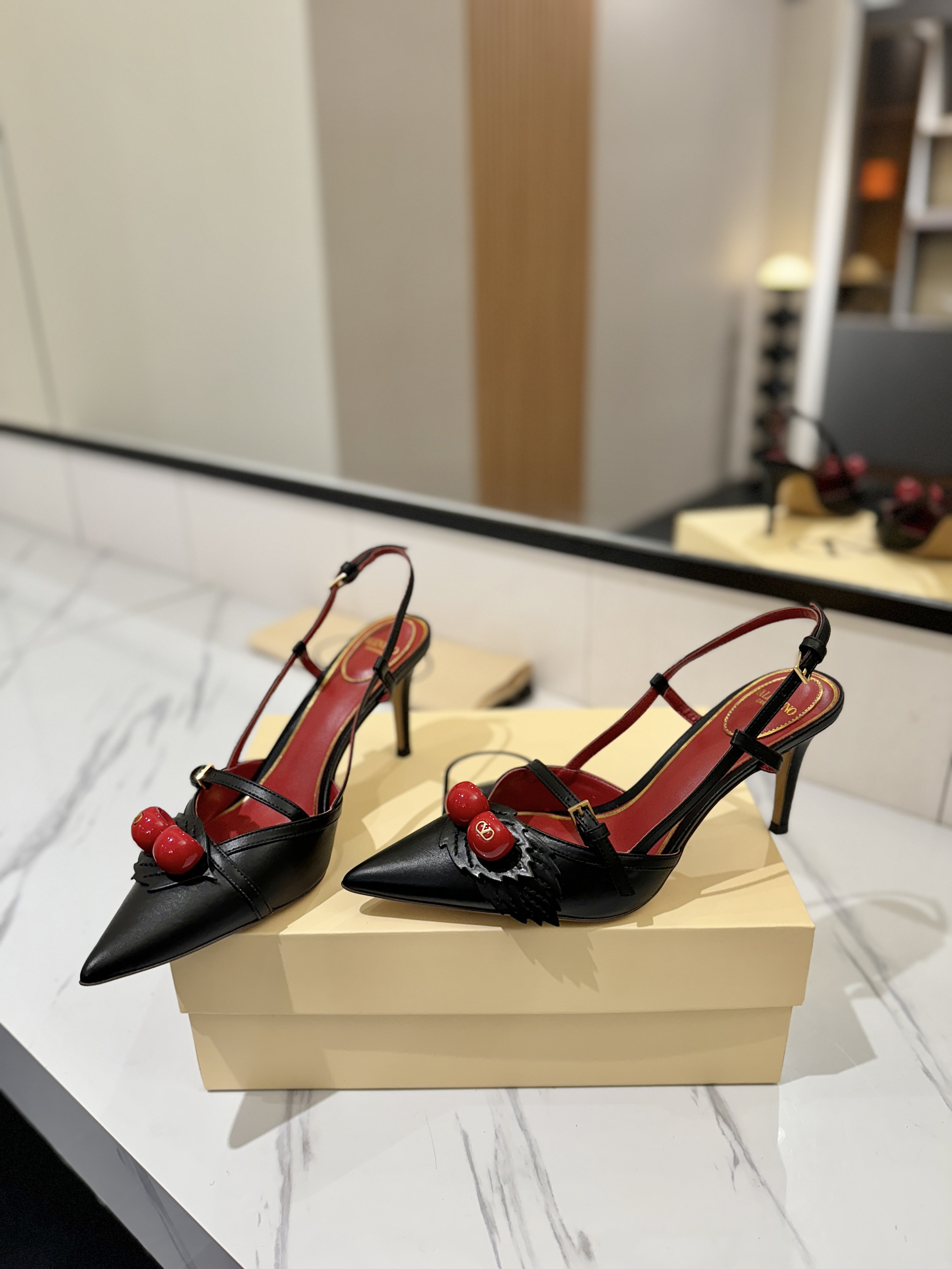 발렌티노 신발 134663 Valentino Shoes 썸네일 이미지