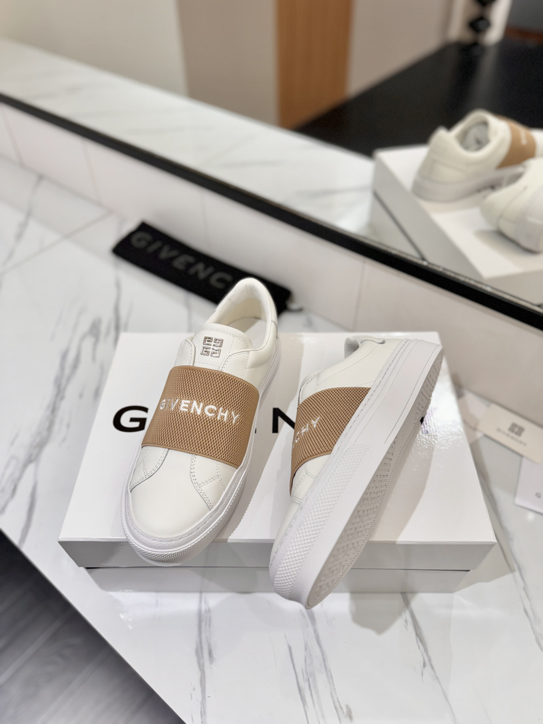Givenchy women's shoes ?? GIVENCHY ， ， ！！ — photo 3