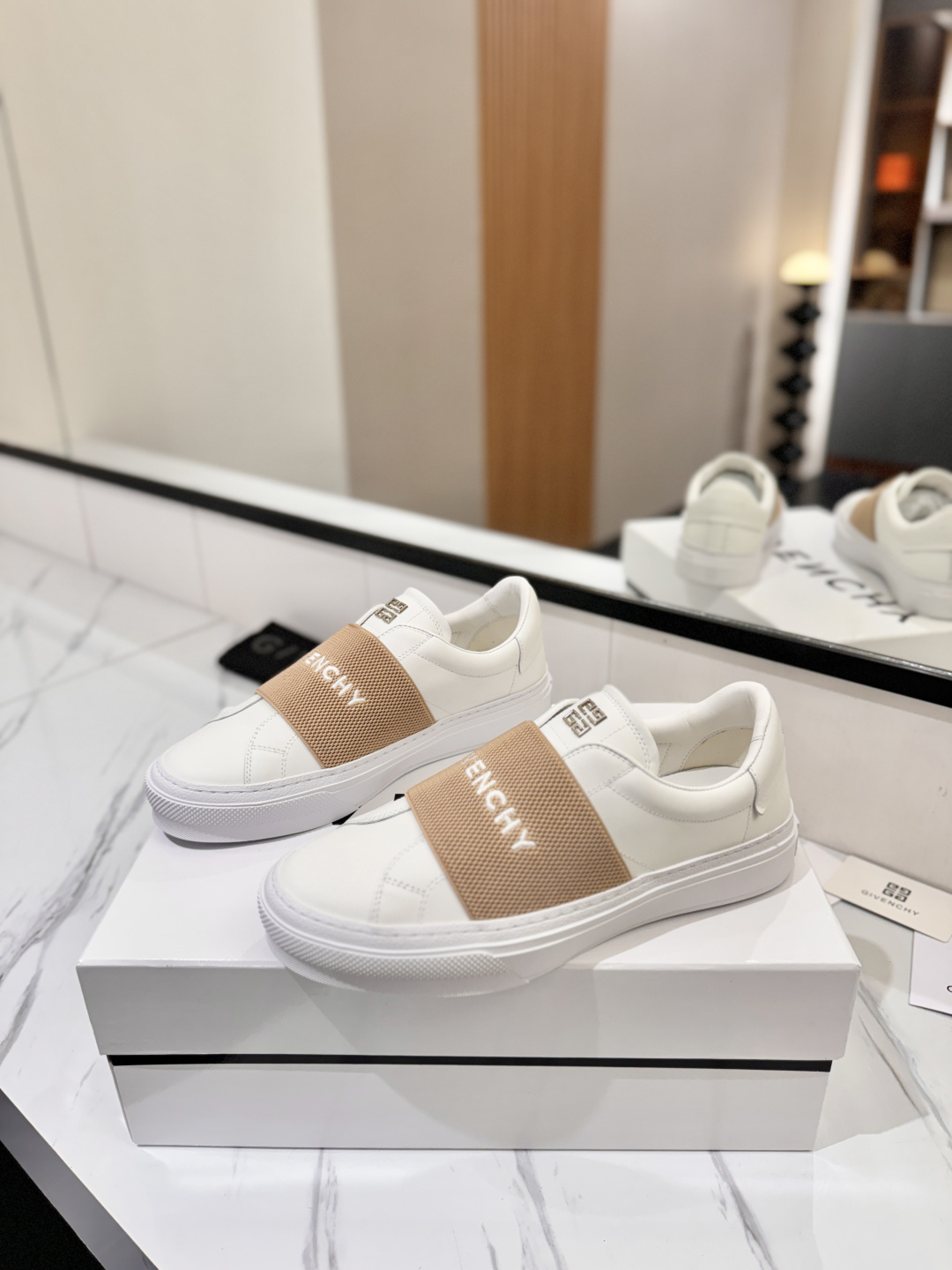 Givenchy women's shoes ?? GIVENCHY ， ， ！！ — photo 2