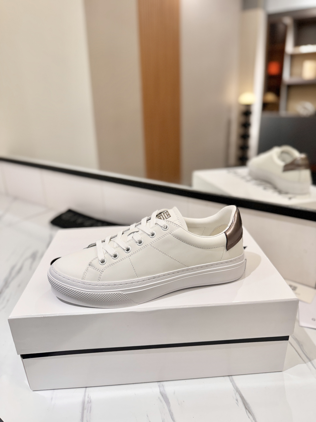 Chaussures femme Givenchy — photo 4