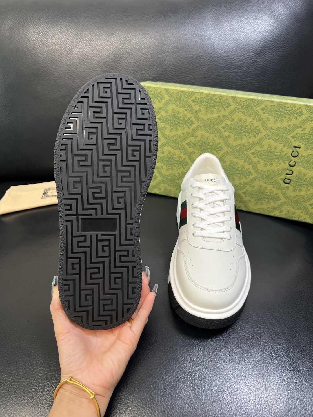 Gucci 高品质 顶级工艺品 古奇 专柜新款原厂配置，意大利进口牛皮面料，进口牛皮内里垫，透气舒适，鞋