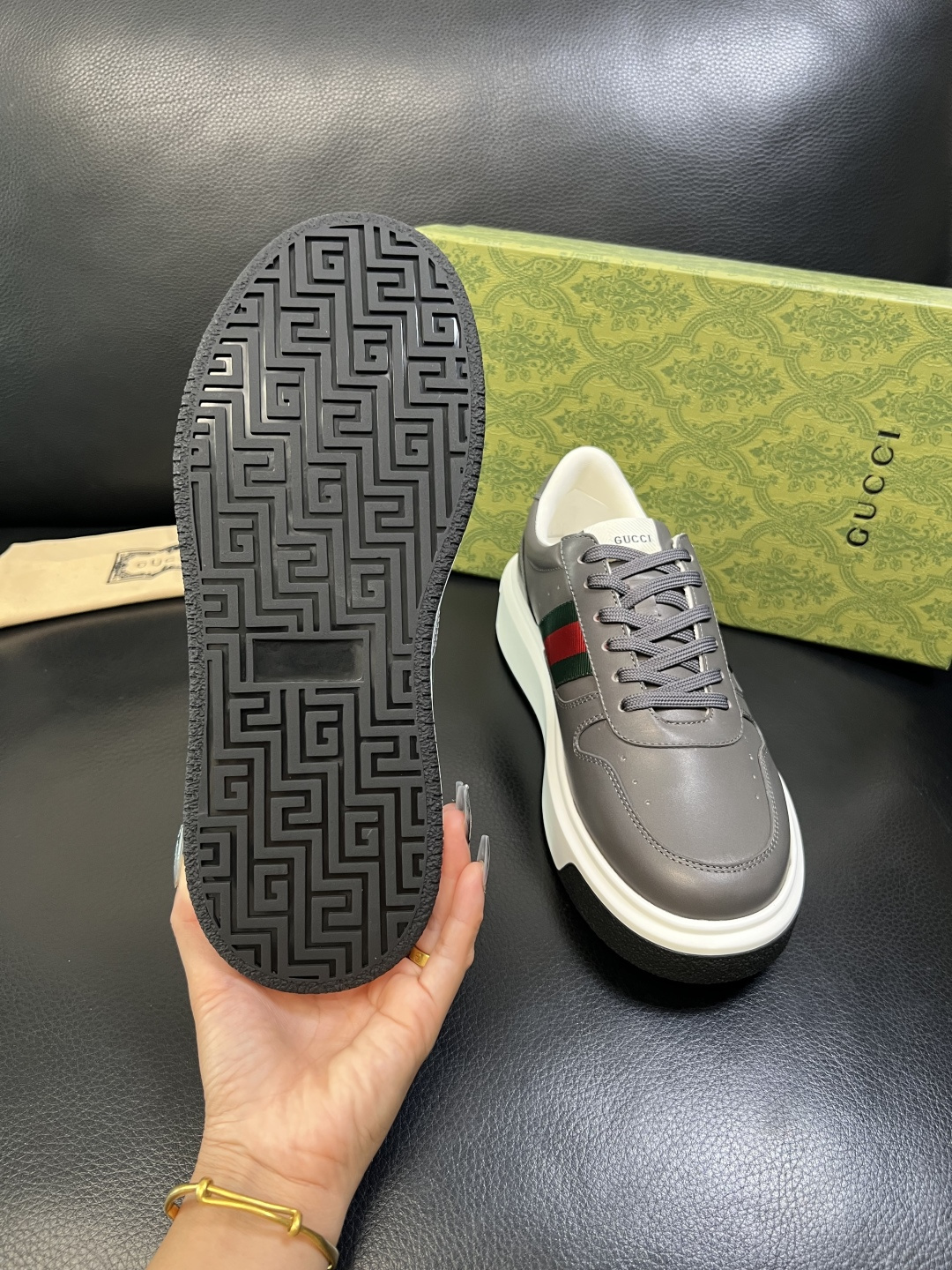 Gucci 高品质 顶级工艺品 古奇 专柜新款原厂配置，意大利进口牛皮面料，进口牛皮内里垫，透气舒适，鞋