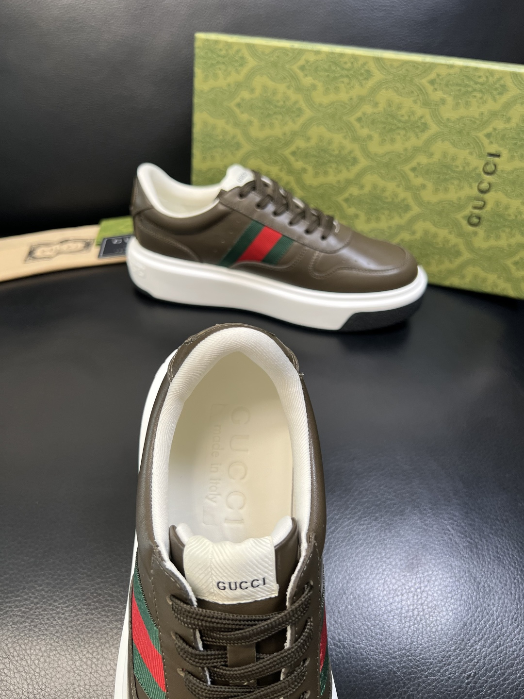 Gucci 高品质 顶级工艺品 古奇 专柜新款原厂配置，意大利进口牛皮面料，进口牛皮内里垫，透气舒适，鞋