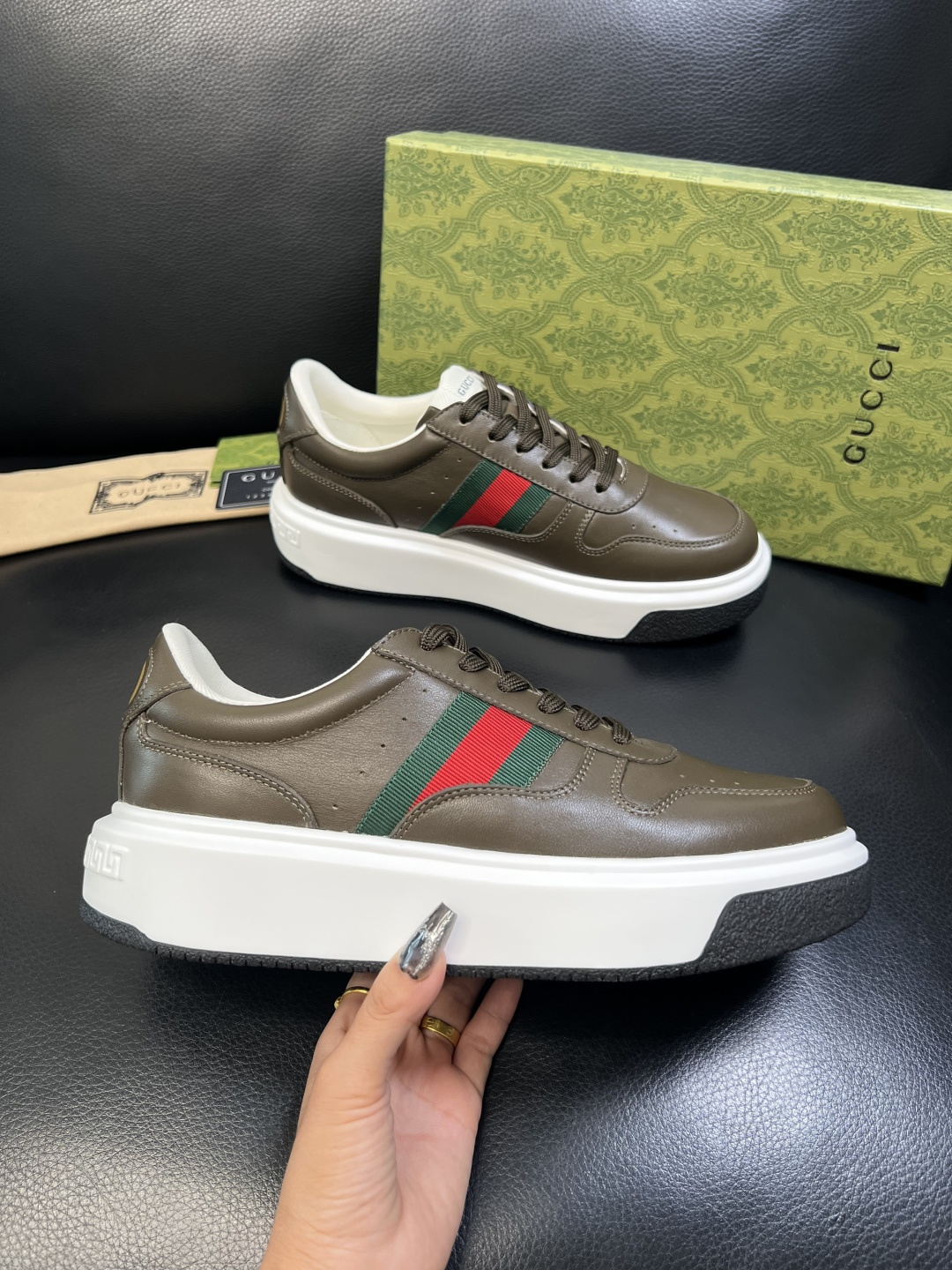 Gucci 高品质 顶级工艺品 古奇 专柜新款原厂配置，意大利进口牛皮面料，进口牛皮内里垫，透气舒适，鞋