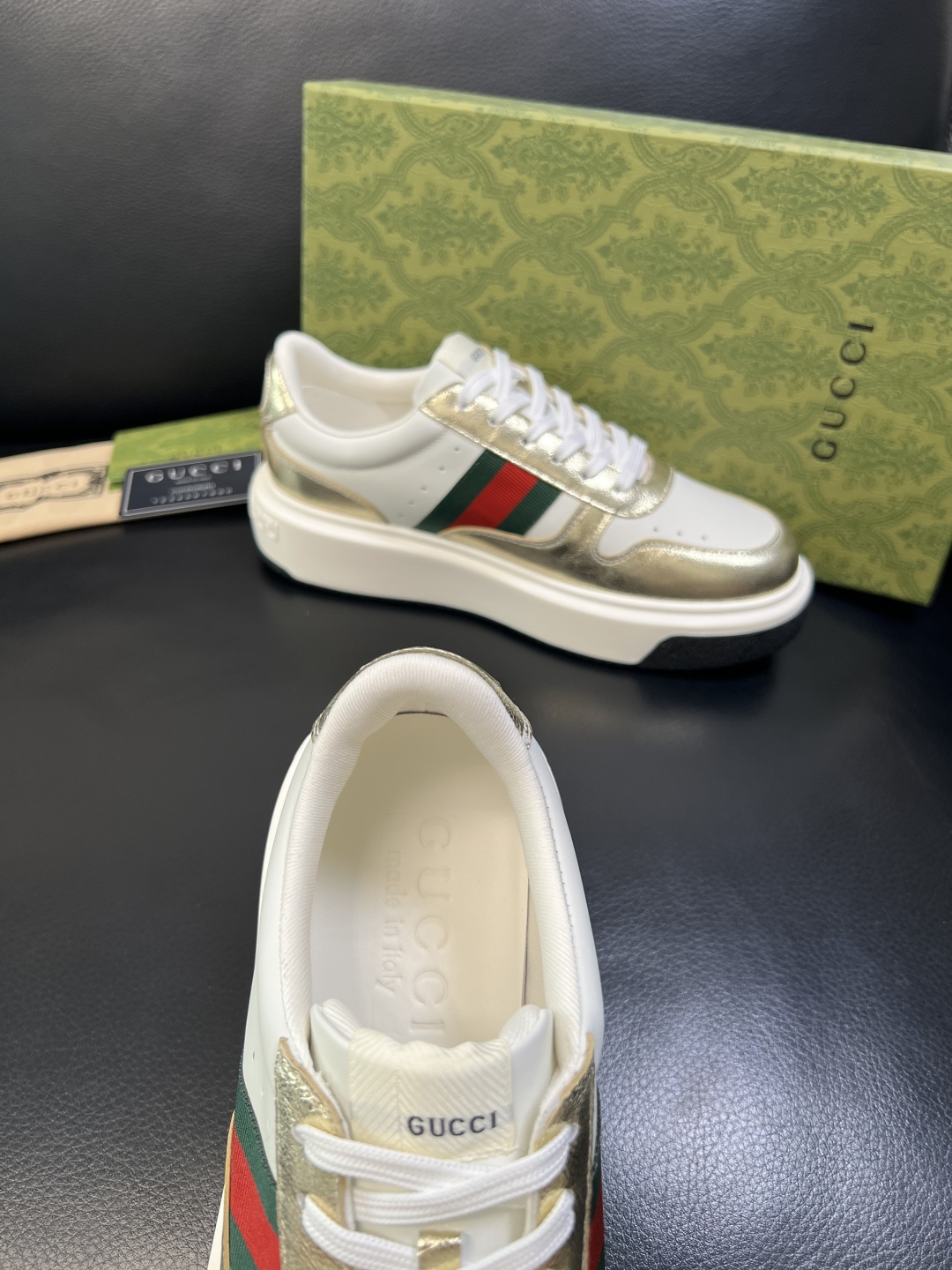 Gucci 高品质 顶级工艺品 古奇 专柜新款原厂配置，意大利进口牛皮面料，进口牛皮内里垫，透气舒适，鞋