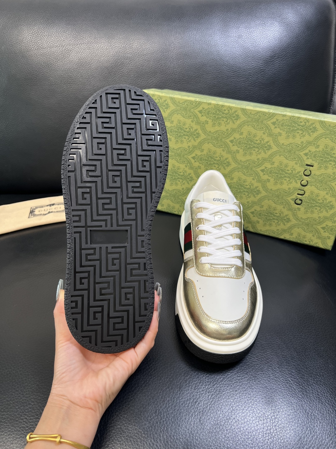 Gucci 高品质 顶级工艺品 古奇 专柜新款原厂配置，意大利进口牛皮面料，进口牛皮内里垫，透气舒适，鞋