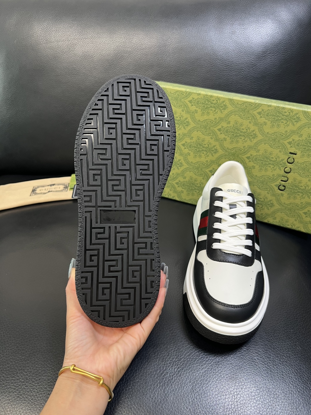 Gucci 高品质 顶级工艺品 古奇 专柜新款原厂配置，意大利进口牛皮面料，进口牛皮内里垫，透气舒适，鞋