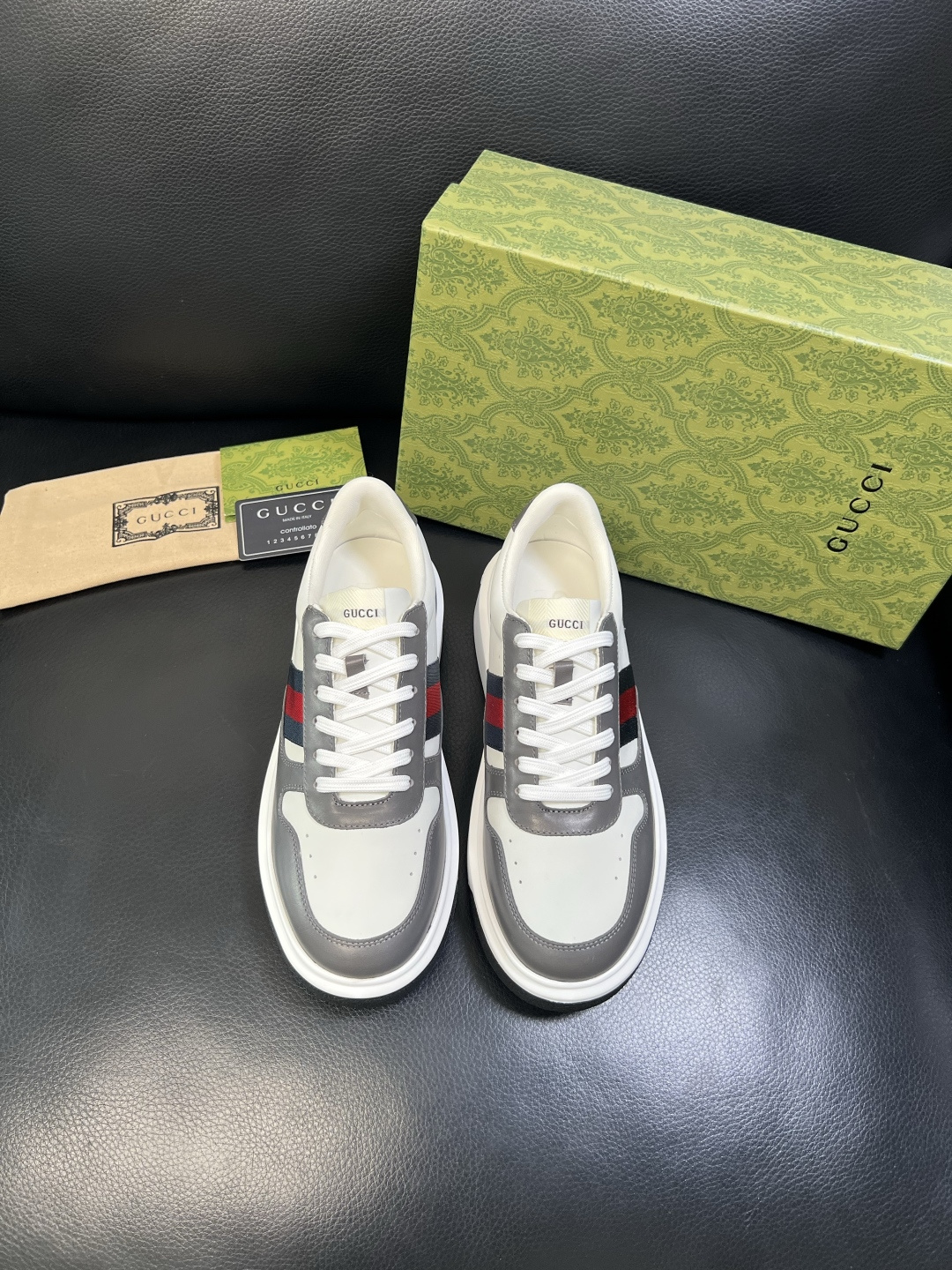 Gucci 高品质 顶级工艺品 古奇 专柜新款原厂配置，意大利进口牛皮面料，进口牛皮内里垫，透气舒适，鞋