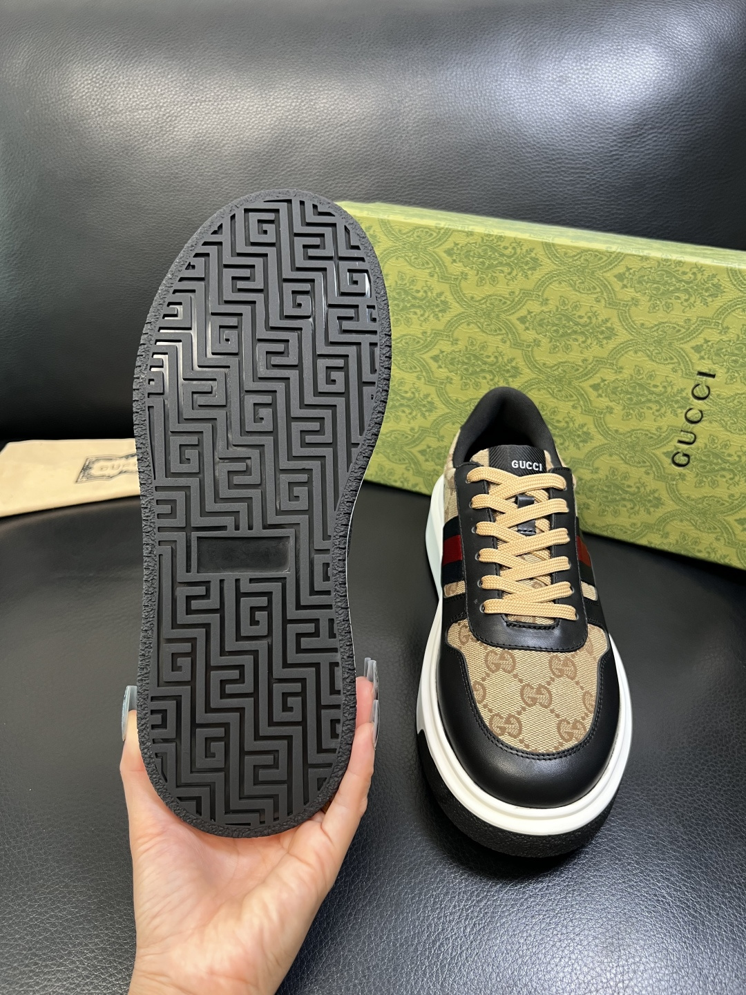 Gucci 高品质 顶级工艺品 古奇 专柜新款原厂配置，意大利进口牛皮面料，进口牛皮内里垫，透气舒适，鞋