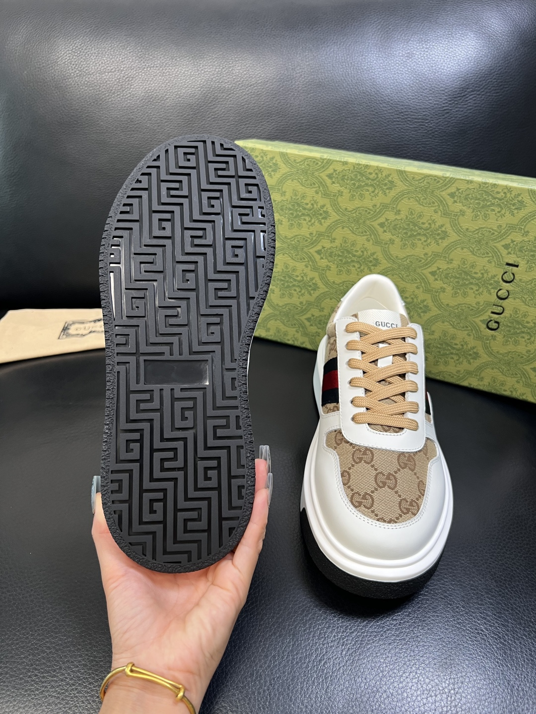 Gucci 高品质 顶级工艺品 古奇 专柜新款原厂配置，意大利进口牛皮面料，进口牛皮内里垫，透气舒适，鞋