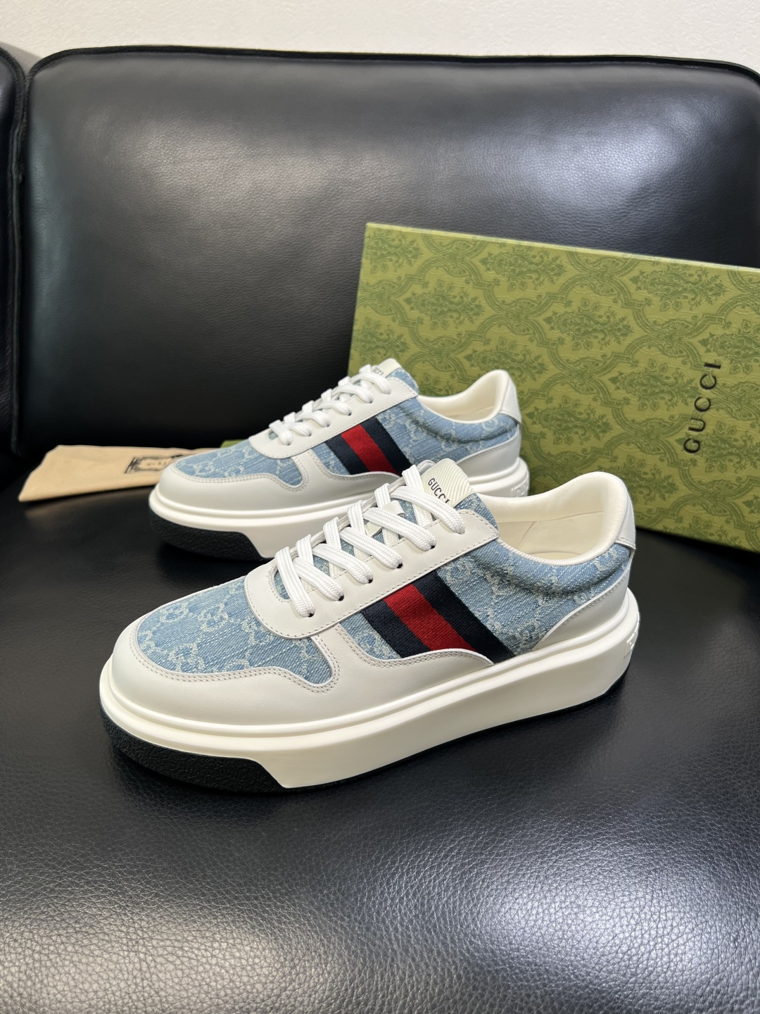 Gucci 高品质 顶级工艺品 古奇 专柜新款原厂配置，意大利进口牛皮面料，进口牛皮内里垫，透气舒适，鞋