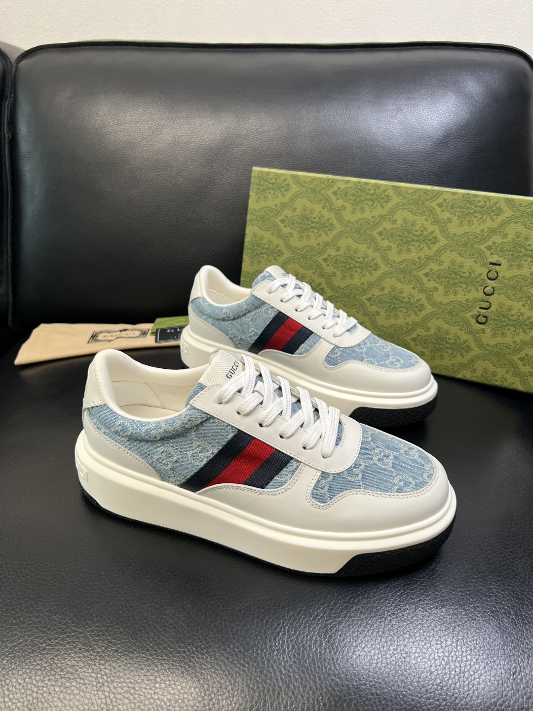 Gucci 高品质 顶级工艺品 古奇 专柜新款原厂配置，意大利进口牛皮面料，进口牛皮内里垫，透气舒适，鞋