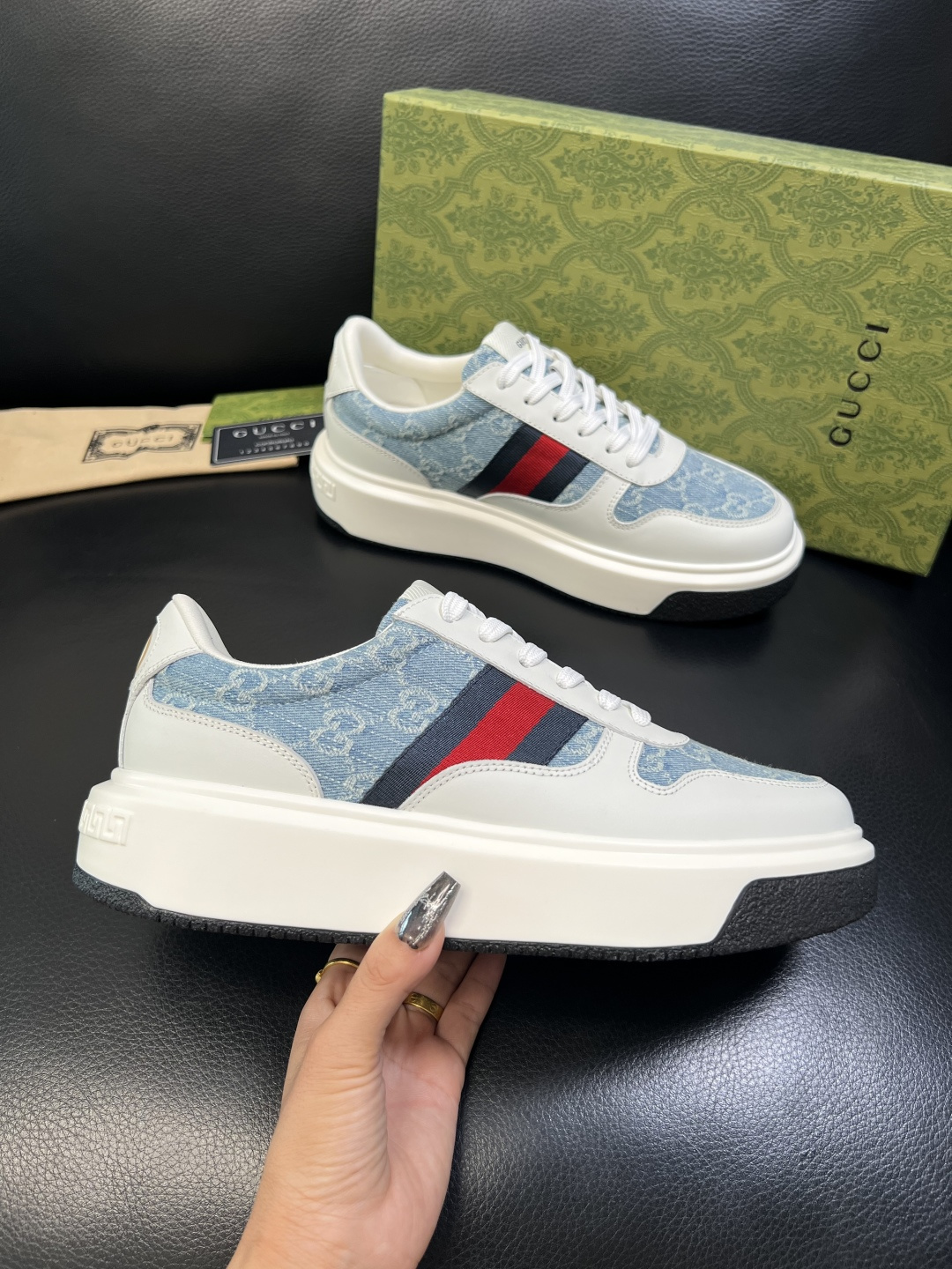 Gucci 高品质 顶级工艺品 古奇 专柜新款原厂配置，意大利进口牛皮面料，进口牛皮内里垫，透气舒适，鞋