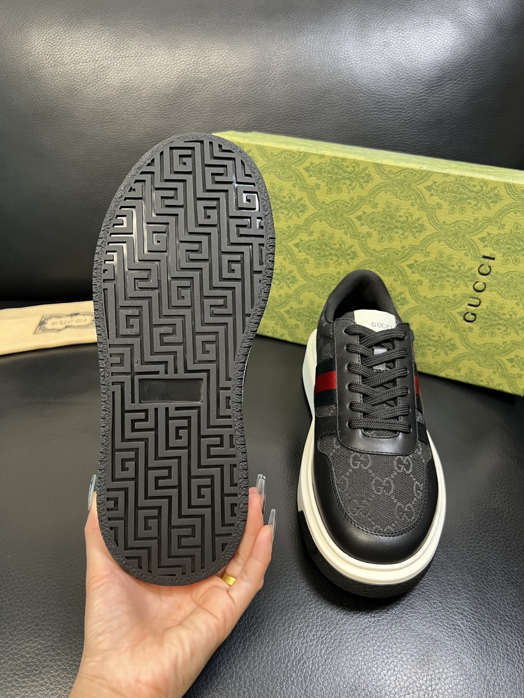 Gucci 高品质 顶级工艺品 古奇 专柜新款原厂配置，意大利进口牛皮面料，进口牛皮内里垫，透气舒适，鞋