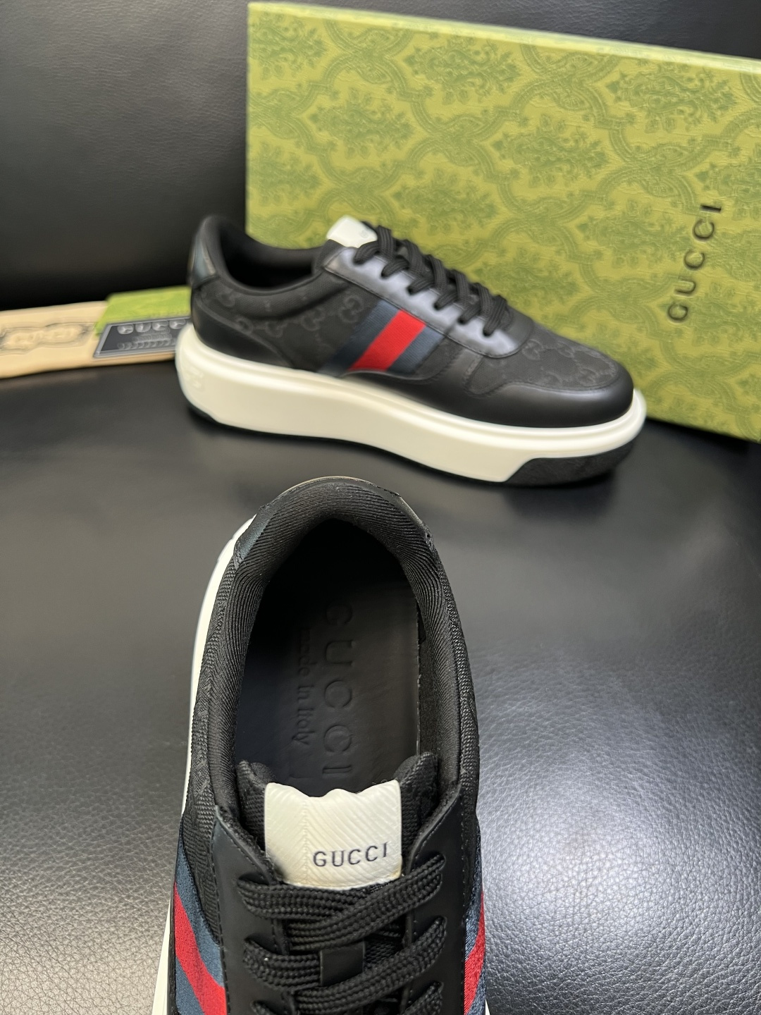 Gucci 高品质 顶级工艺品 古奇 专柜新款原厂配置，意大利进口牛皮面料，进口牛皮内里垫，透气舒适，鞋
