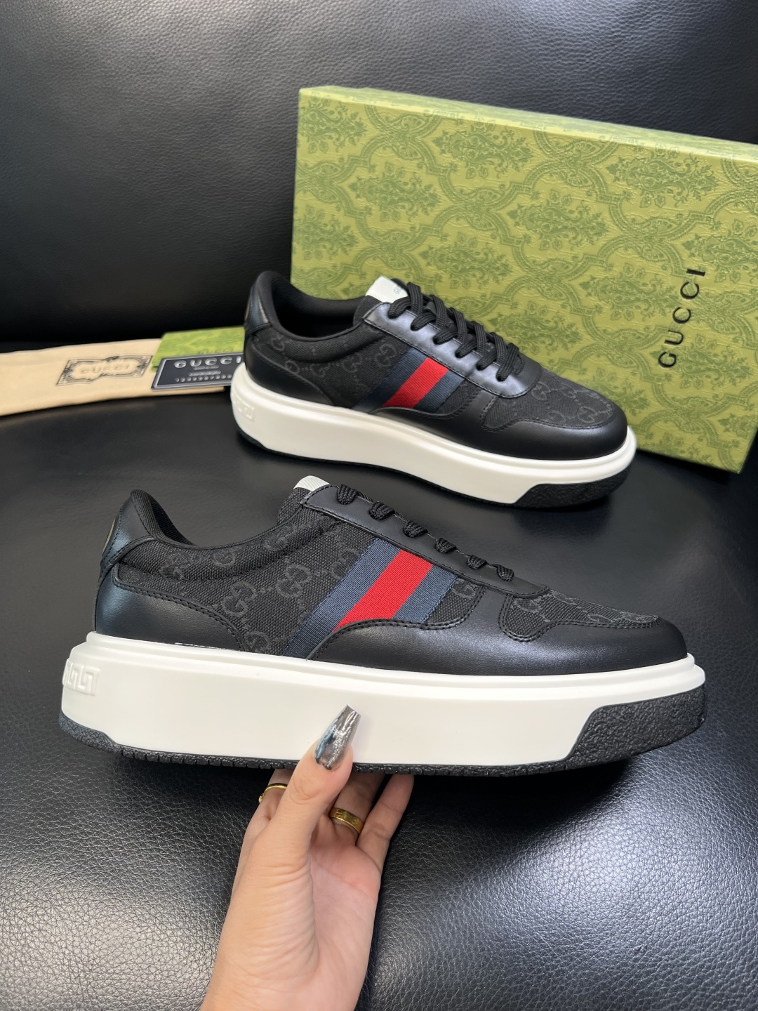 Gucci 高品质 顶级工艺品 古奇 专柜新款原厂配置，意大利进口牛皮面料，进口牛皮内里垫，透气舒适，鞋