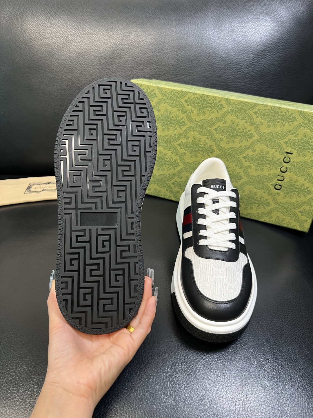 Gucci 高品质 顶级工艺品 古奇 专柜新款原厂配置，意大利进口牛皮面料，进口牛皮内里垫，透气舒适，鞋