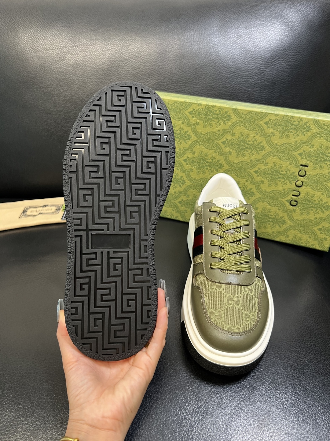 Gucci 高品质 顶级工艺品 古奇 专柜新款原厂配置，意大利进口牛皮面料，进口牛皮内里垫，透气舒适，鞋