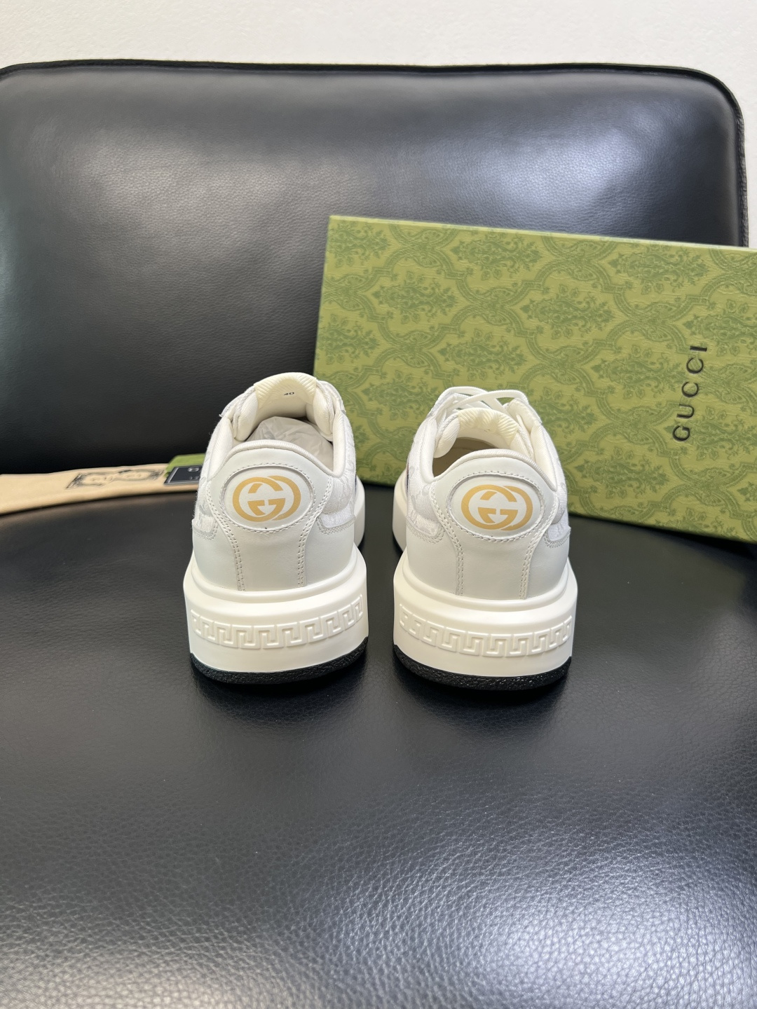 Gucci 高品质 顶级工艺品 古奇 专柜新款原厂配置，意大利进口牛皮面料，进口牛皮内里垫，透气舒适，鞋