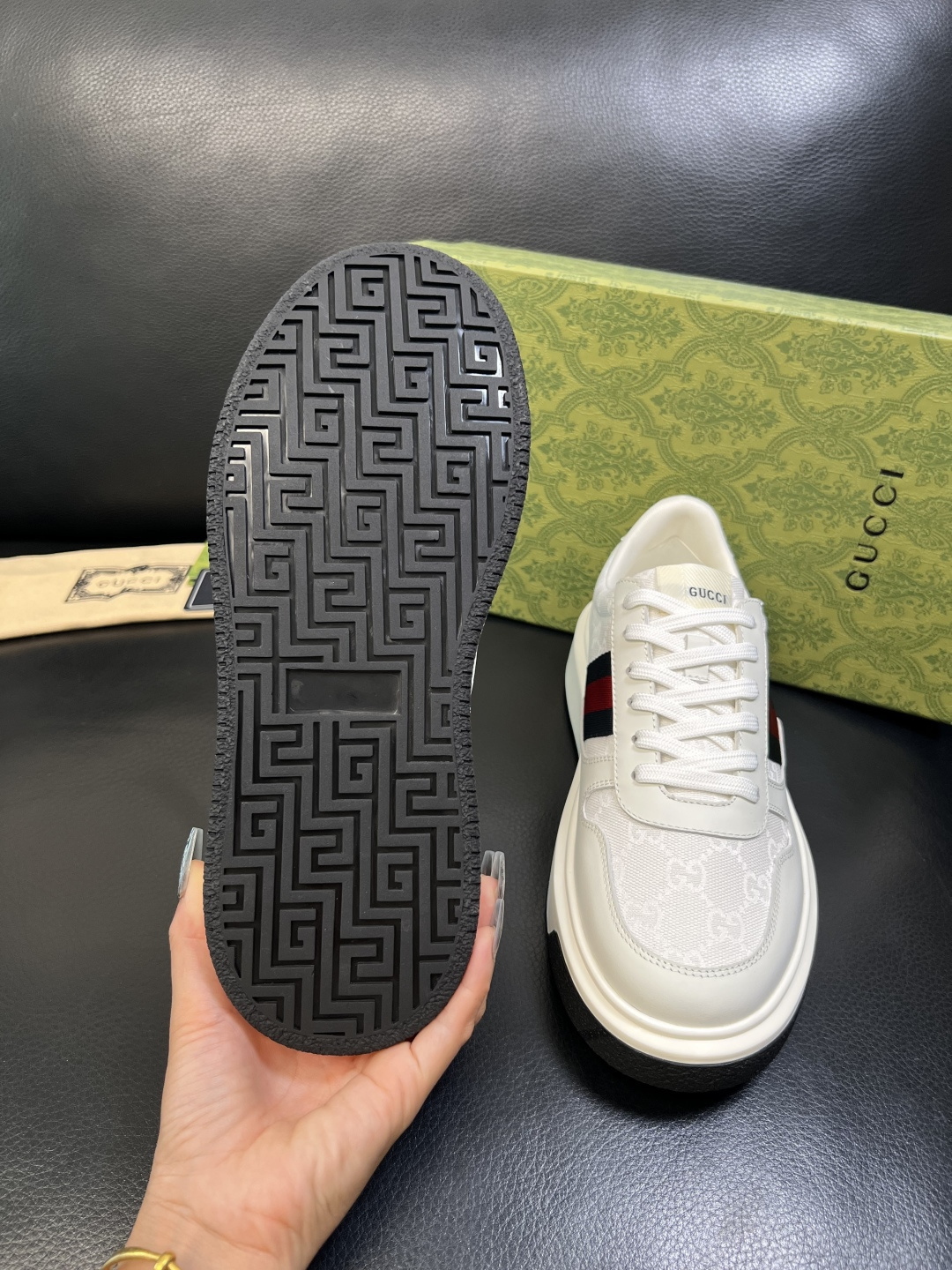 Gucci 高品质 顶级工艺品 古奇 专柜新款原厂配置，意大利进口牛皮面料，进口牛皮内里垫，透气舒适，鞋