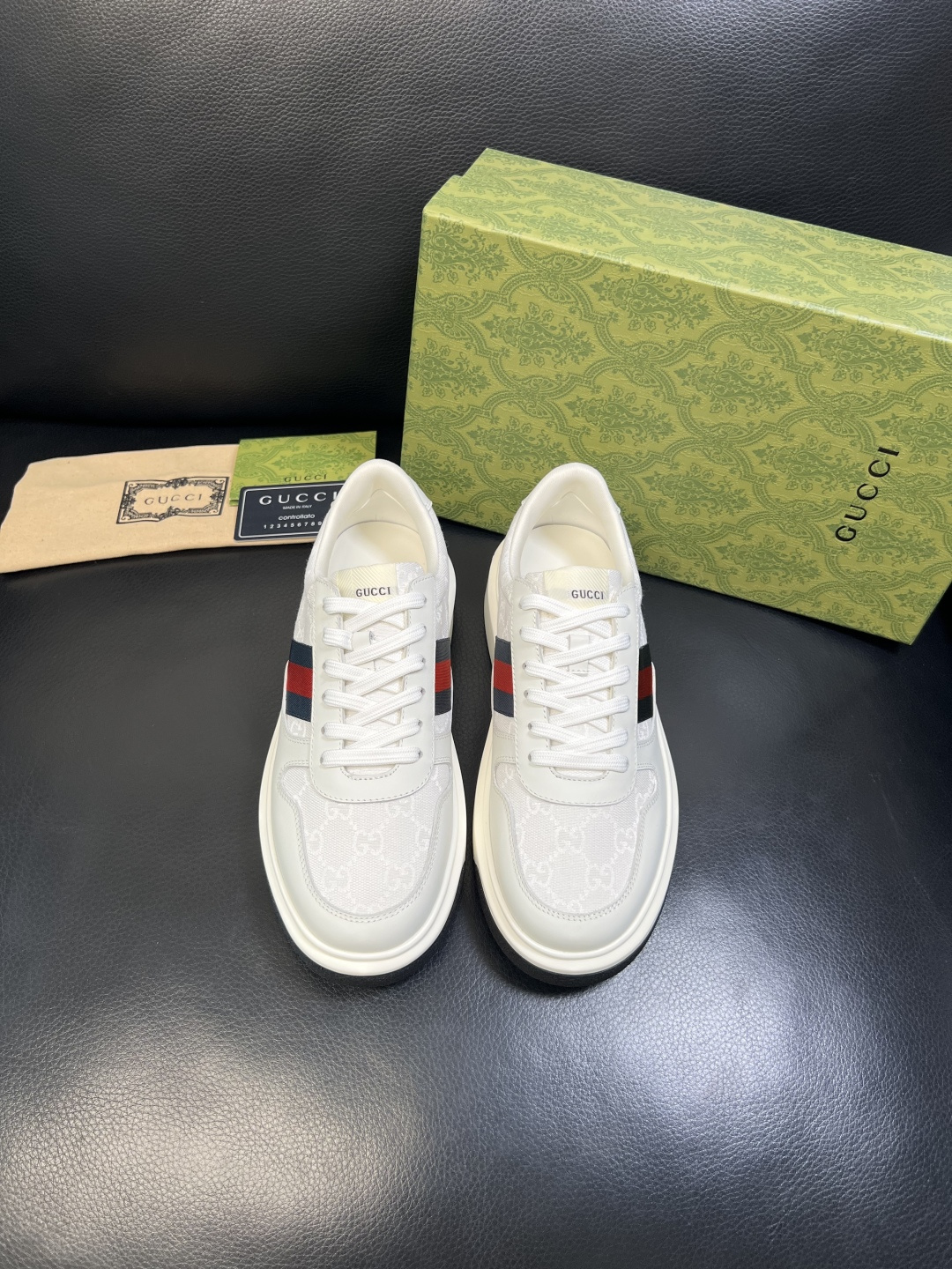 Gucci 高品质 顶级工艺品 古奇 专柜新款原厂配置，意大利进口牛皮面料，进口牛皮内里垫，透气舒适，鞋