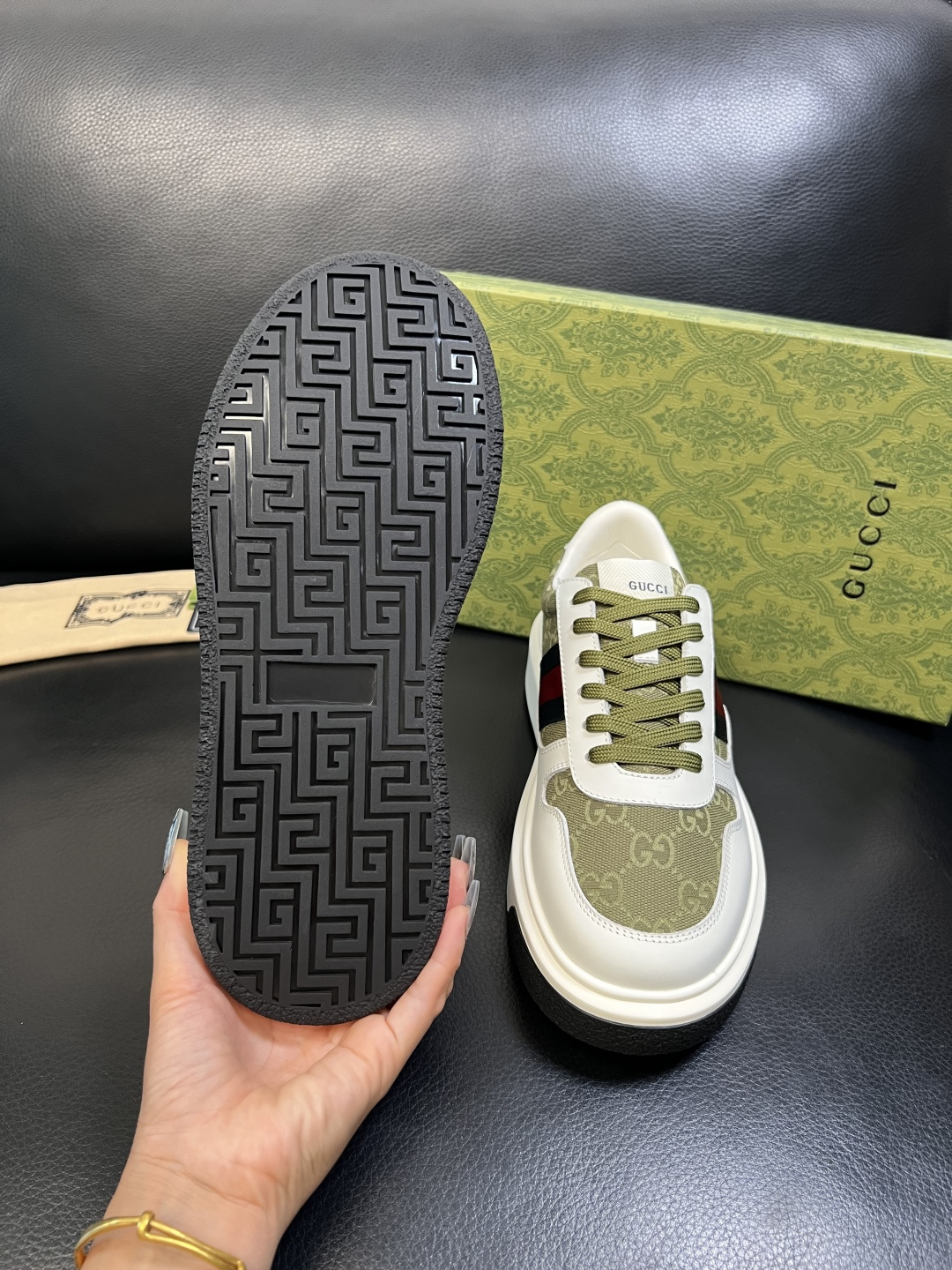 Gucci 高品质 顶级工艺品 古奇 专柜新款原厂配置，意大利进口牛皮面料，进口牛皮内里垫，透气舒适，鞋